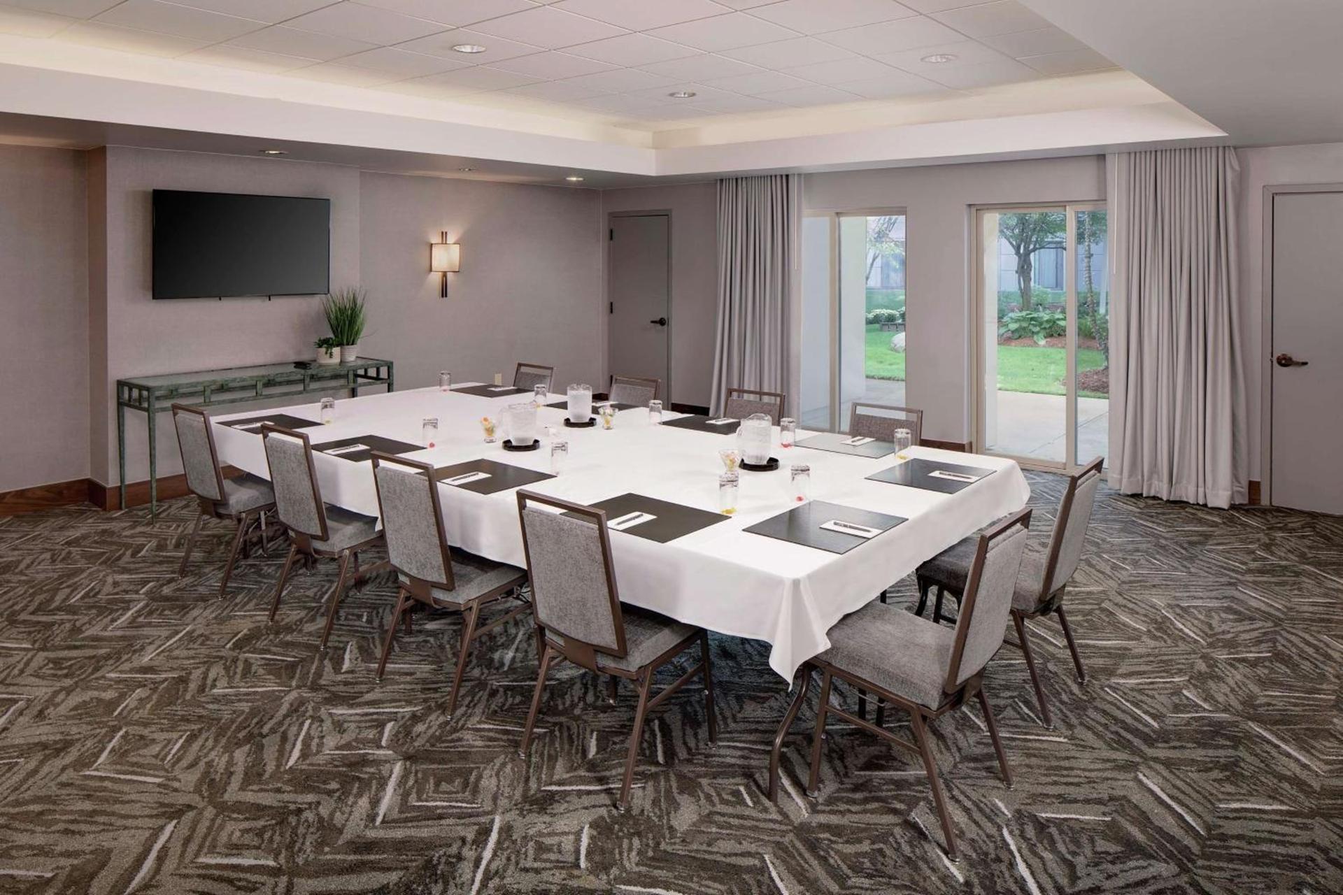 Embassy Suites by Hilton Boston Marlborough photo 27