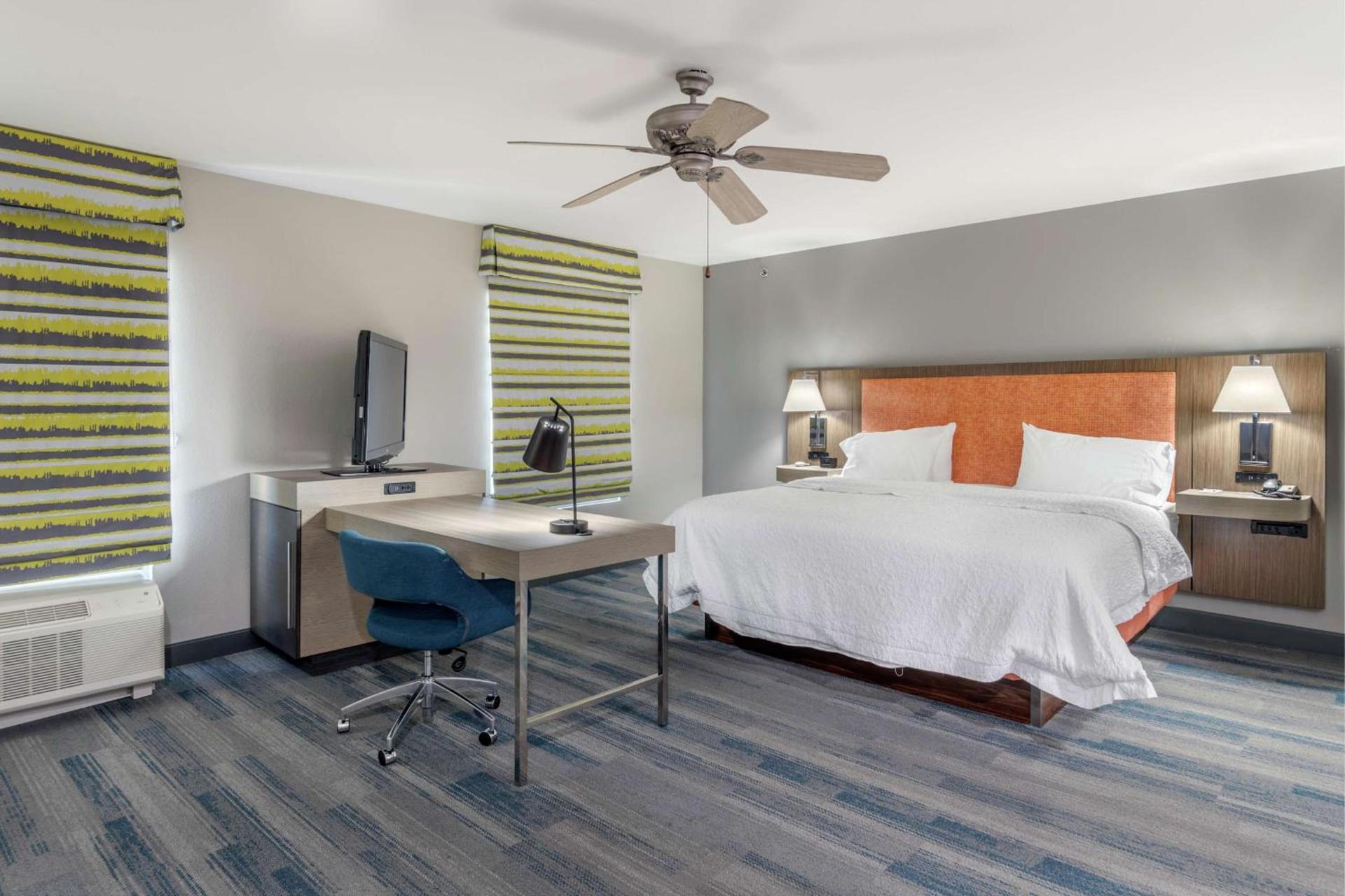 Hampton Inn Brownwood photo 15