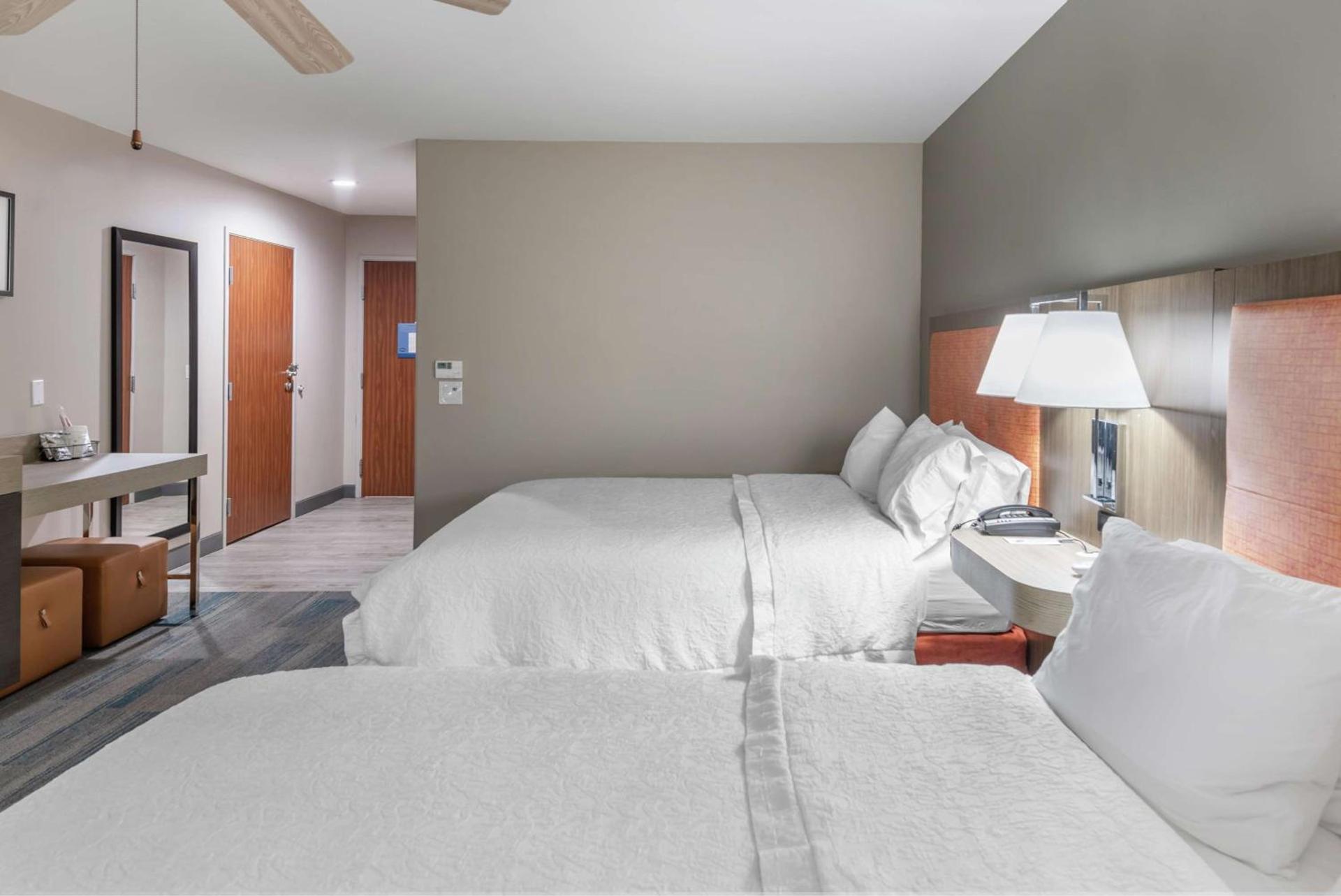 Hampton Inn Brownwood photo 18