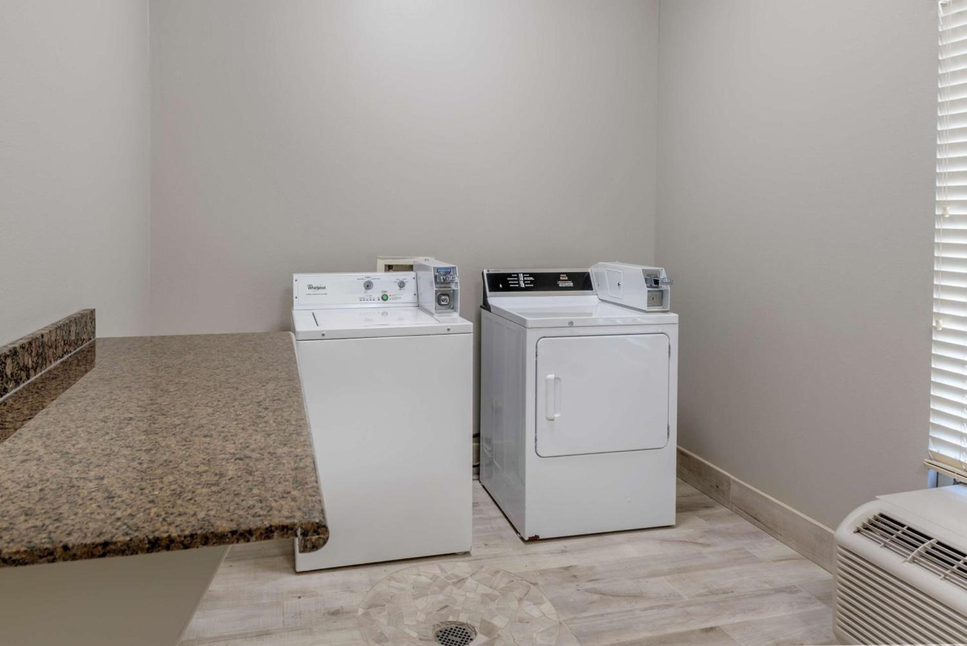 Hampton Inn Brownwood photo 26