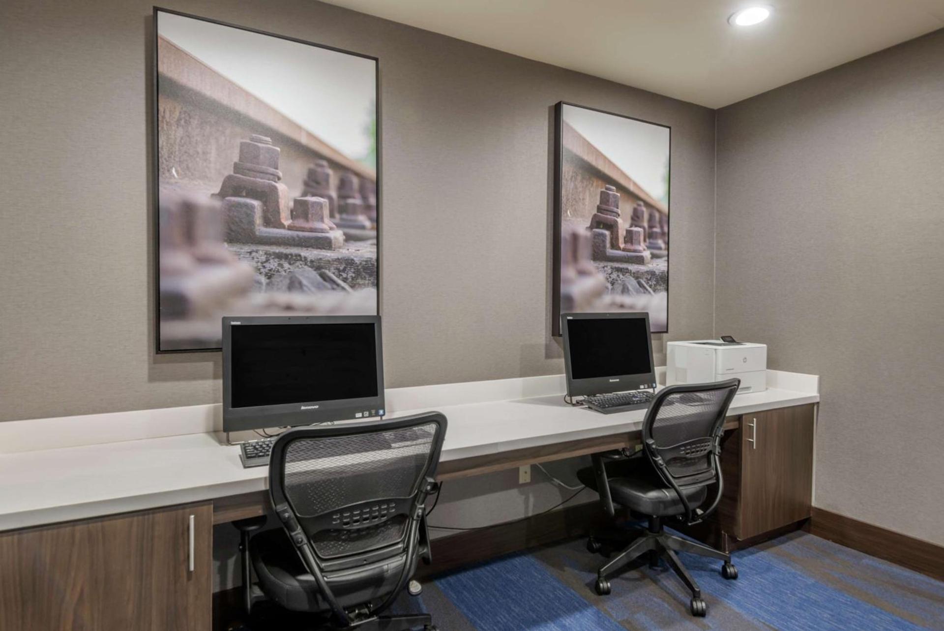 Hampton Inn Brownwood photo 27