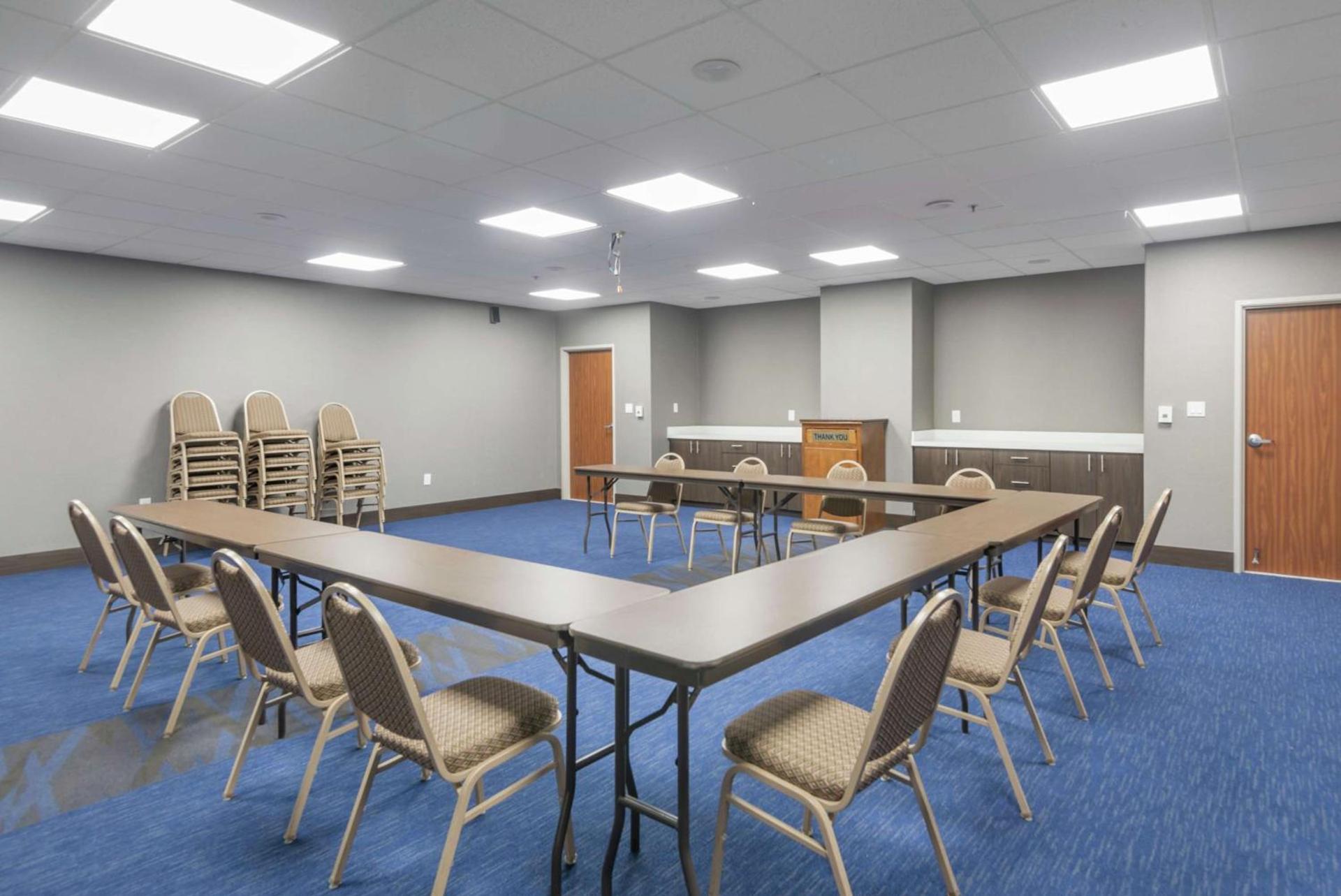 Hampton Inn Brownwood photo 24