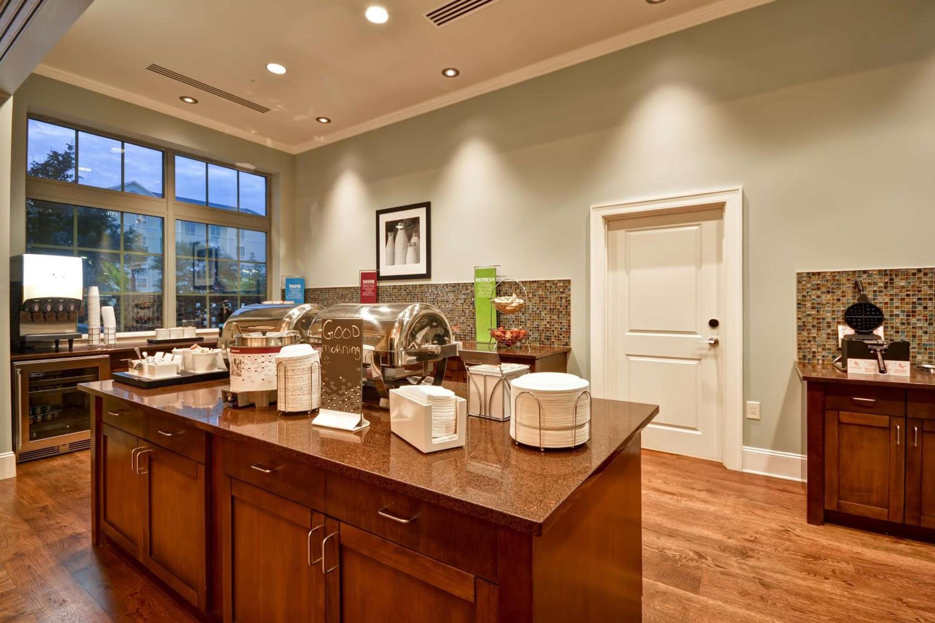 Hampton Inn & Suites Charleston Airport photo 15