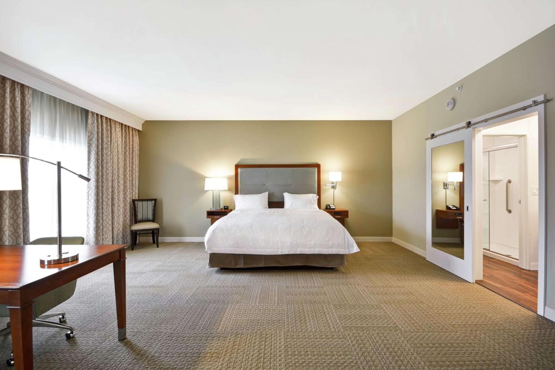 Hampton Inn & Suites Charleston Airport photo 17