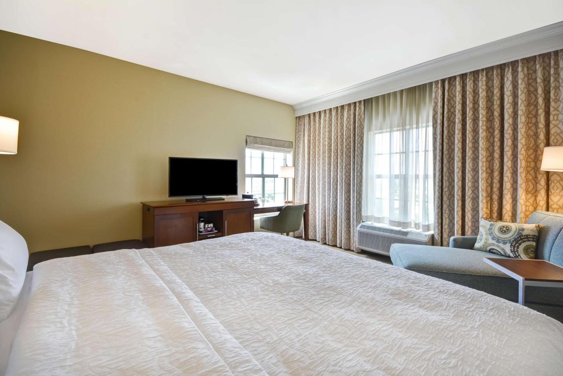 Hampton Inn & Suites Charleston Airport photo 25