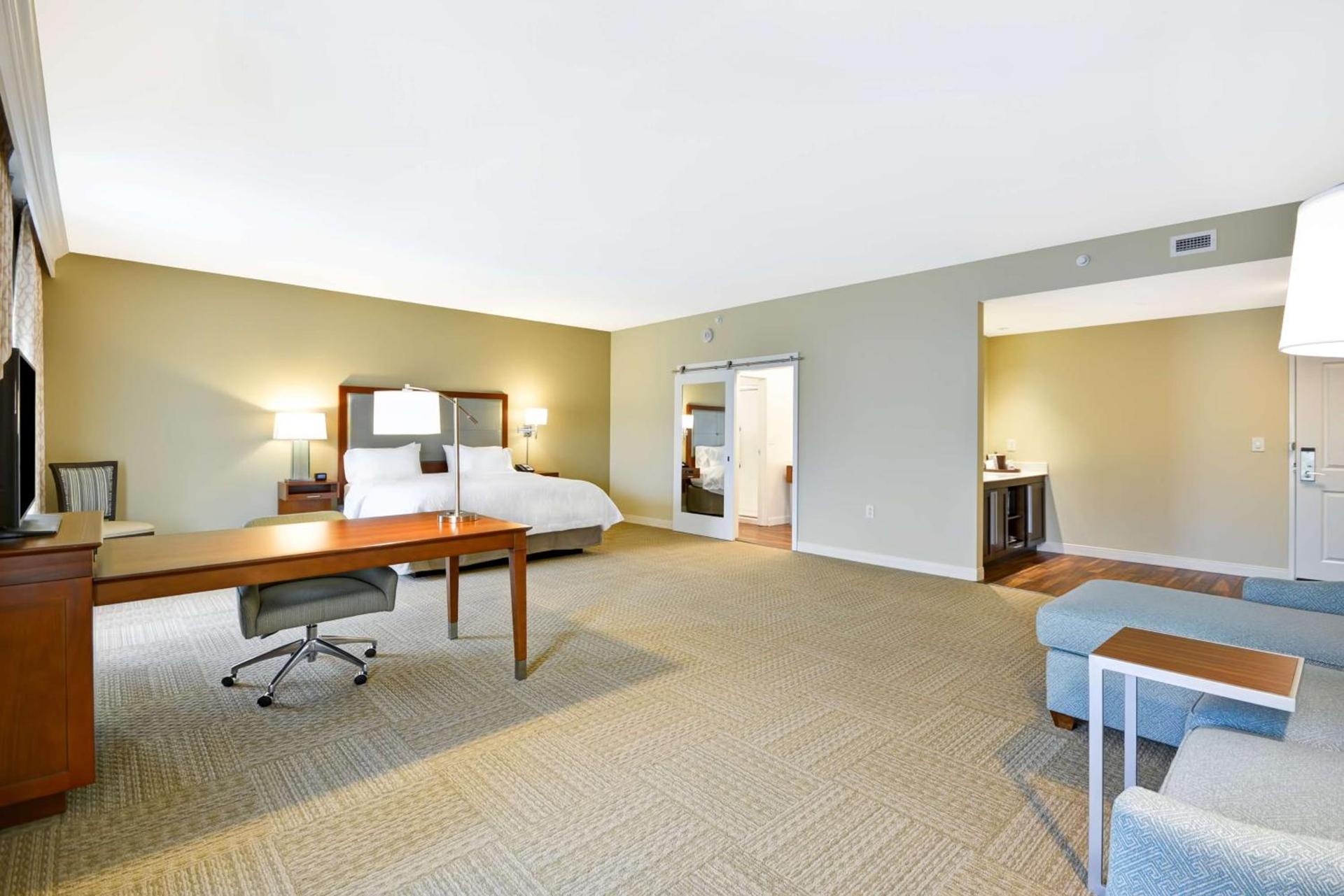 Hampton Inn & Suites Charleston Airport photo 33