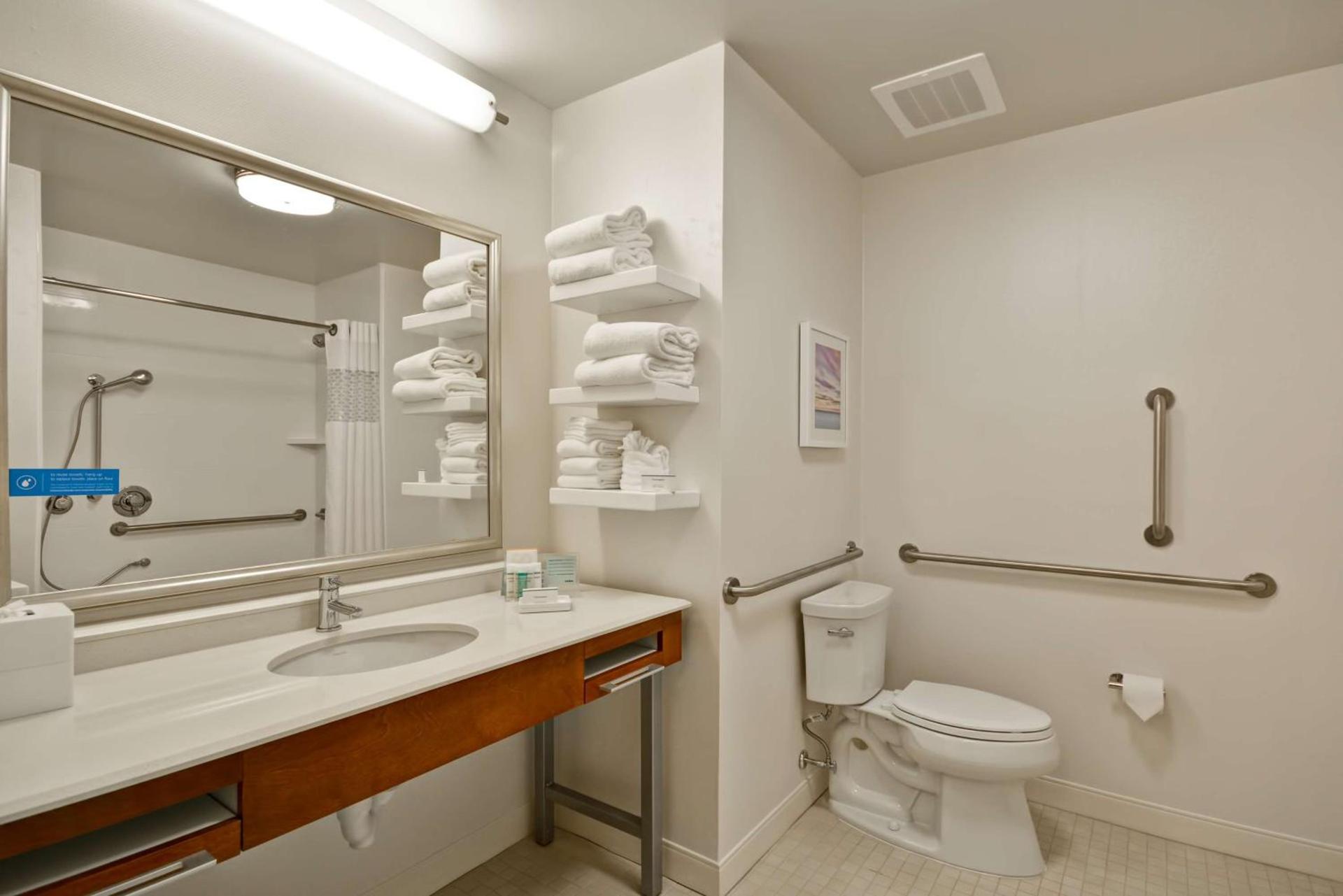 Hampton Inn & Suites Charleston Airport photo 35