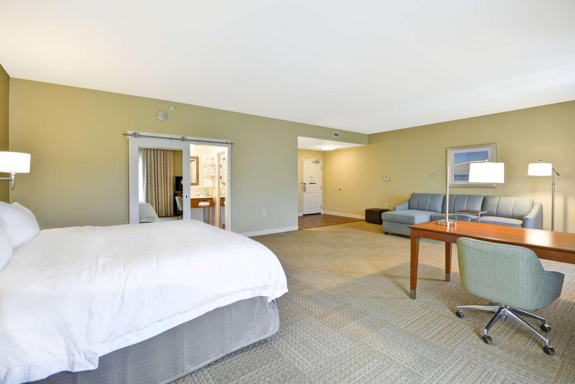 Hampton Inn & Suites Charleston Airport photo 36