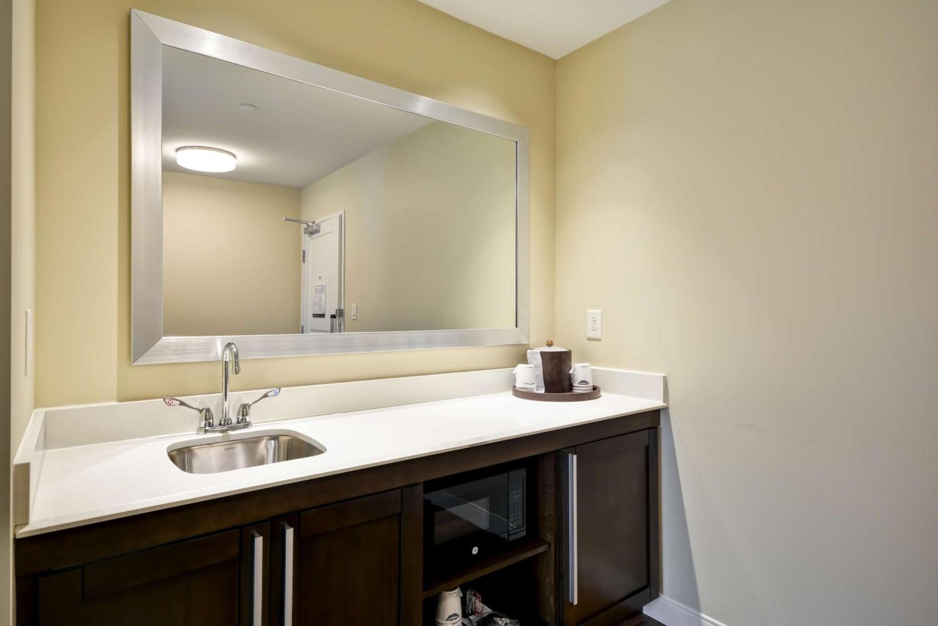 Hampton Inn & Suites Charleston Airport photo 48