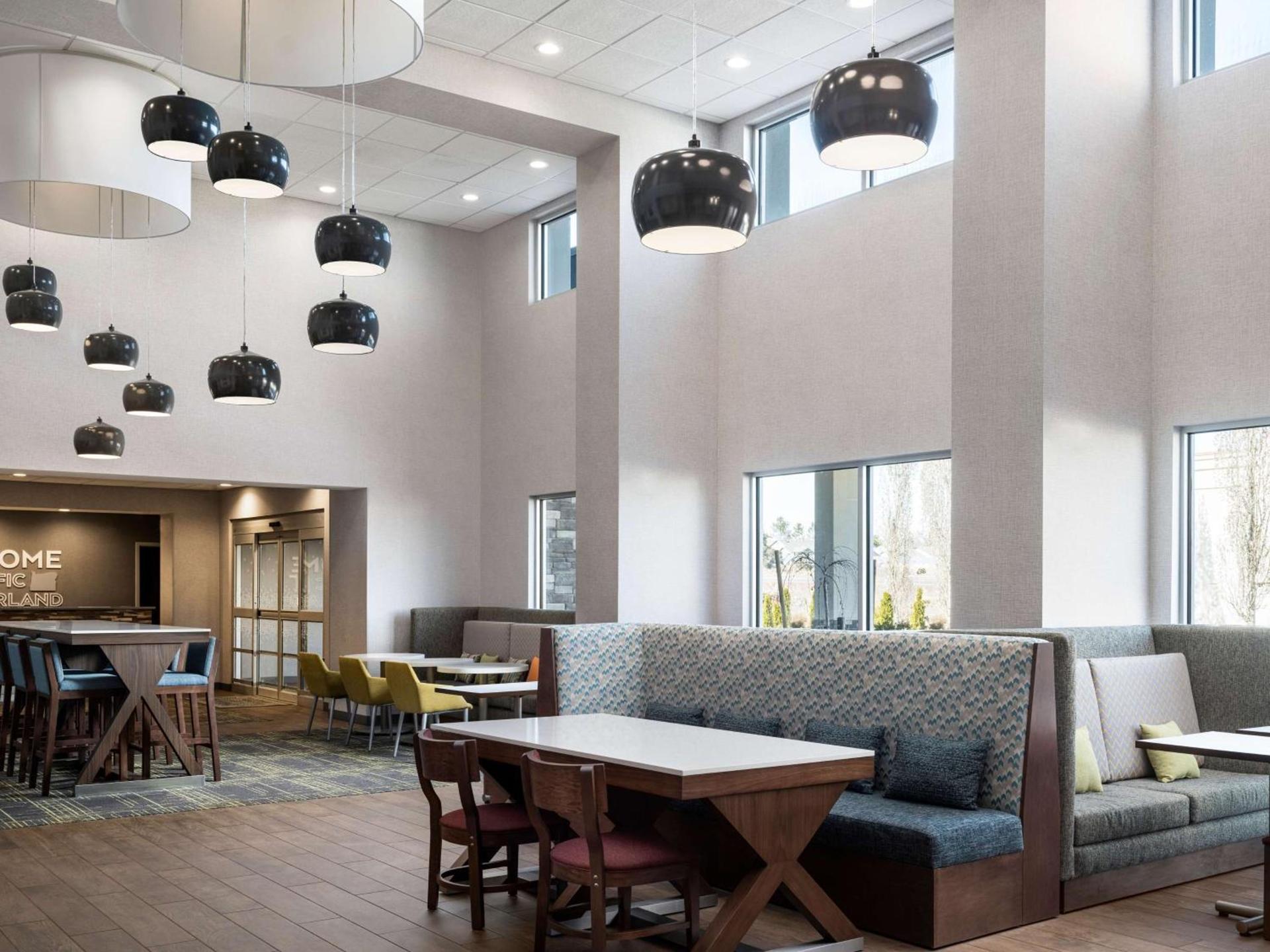 Hampton Inn Redmond Bend Airport photo 5