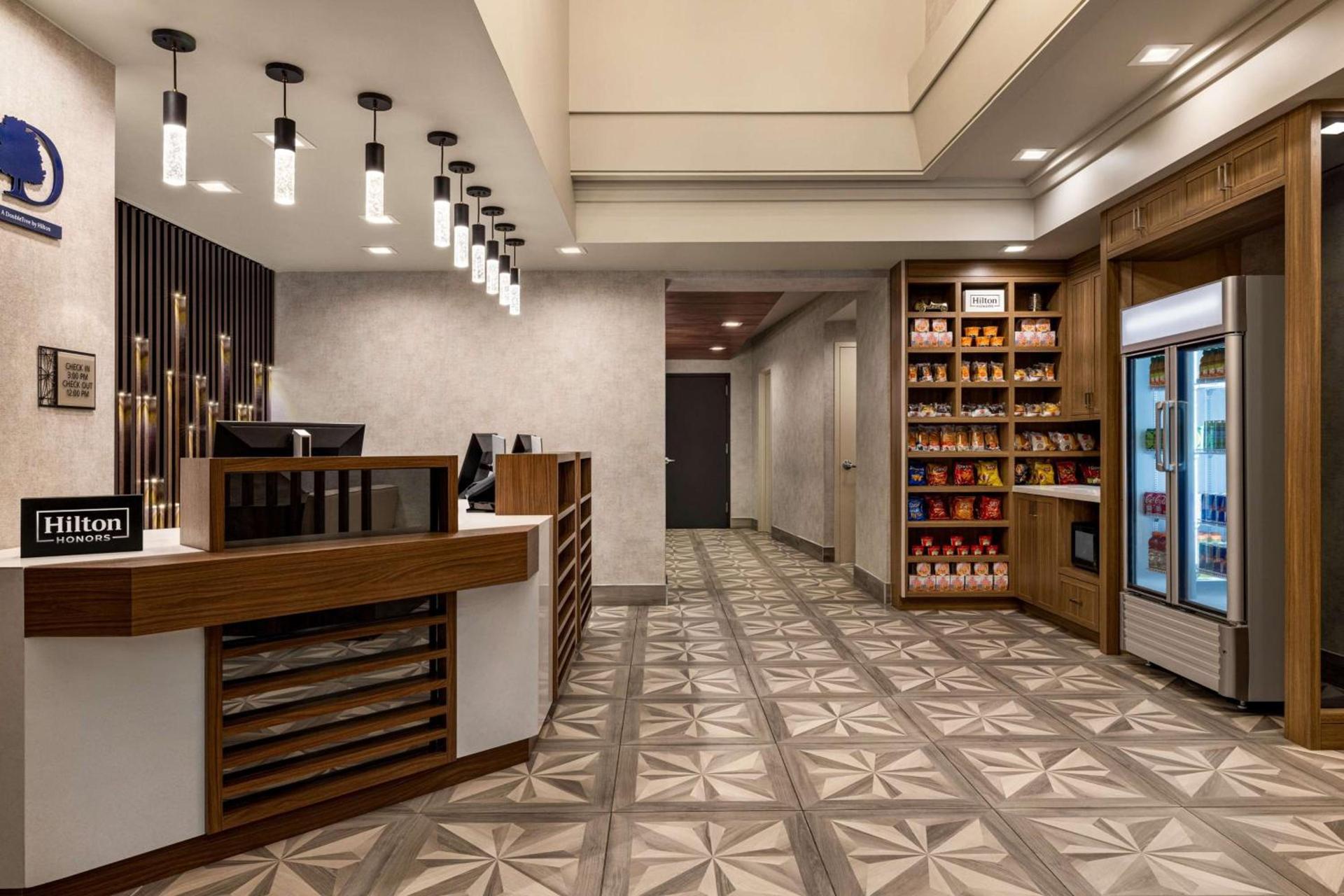 DoubleTree by Hilton New York Midtown Fifth Ave photo 4