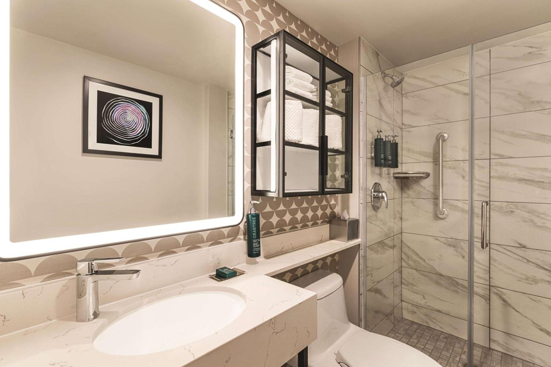DoubleTree by Hilton New York Midtown Fifth Ave photo 12
