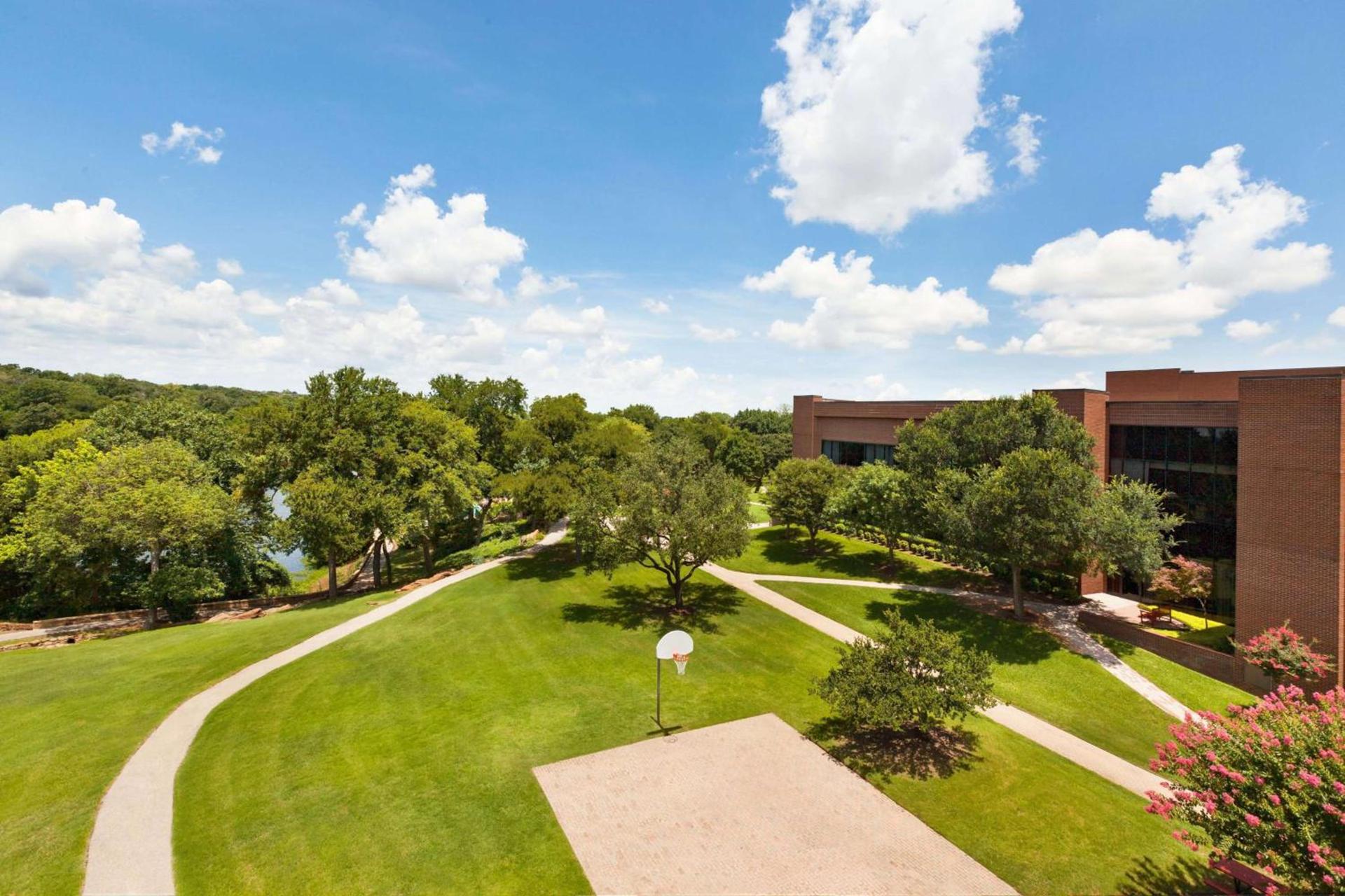 Hilton DFW Lakes Executive Conference Center photo 6