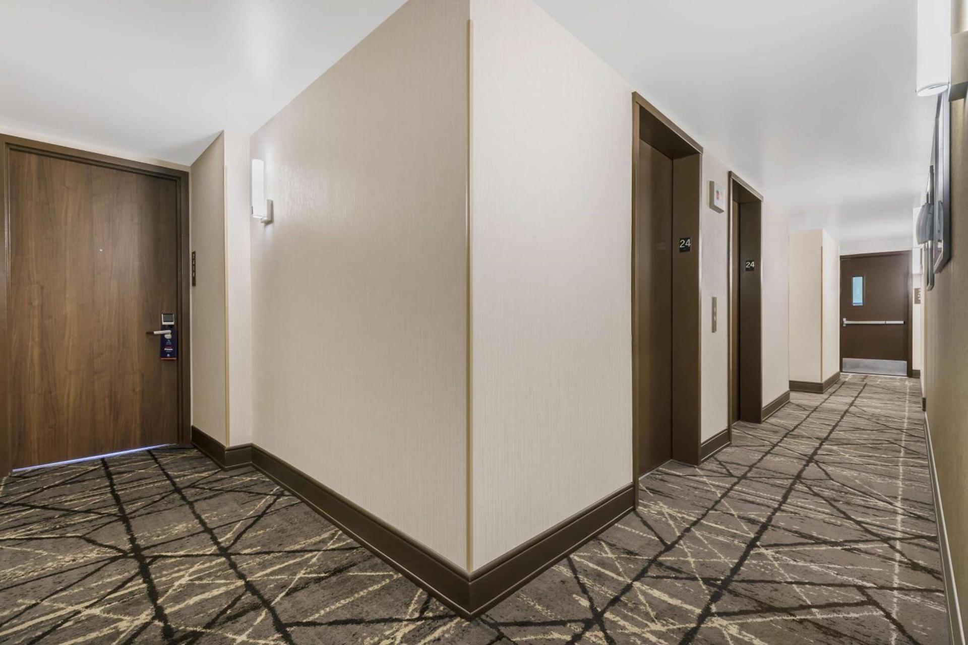 DoubleTree by Hilton Hotel New York City - Chelsea photo 19