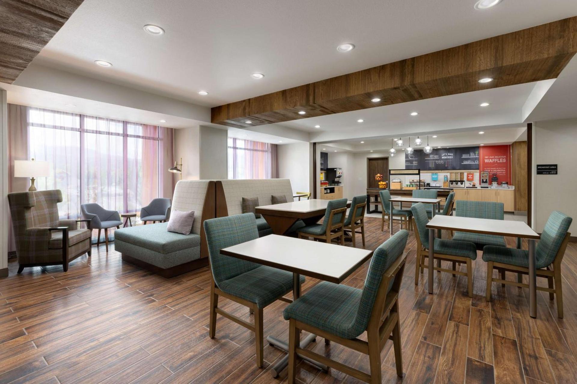 Hampton Inn Oakhurst-Yosemite photo 7