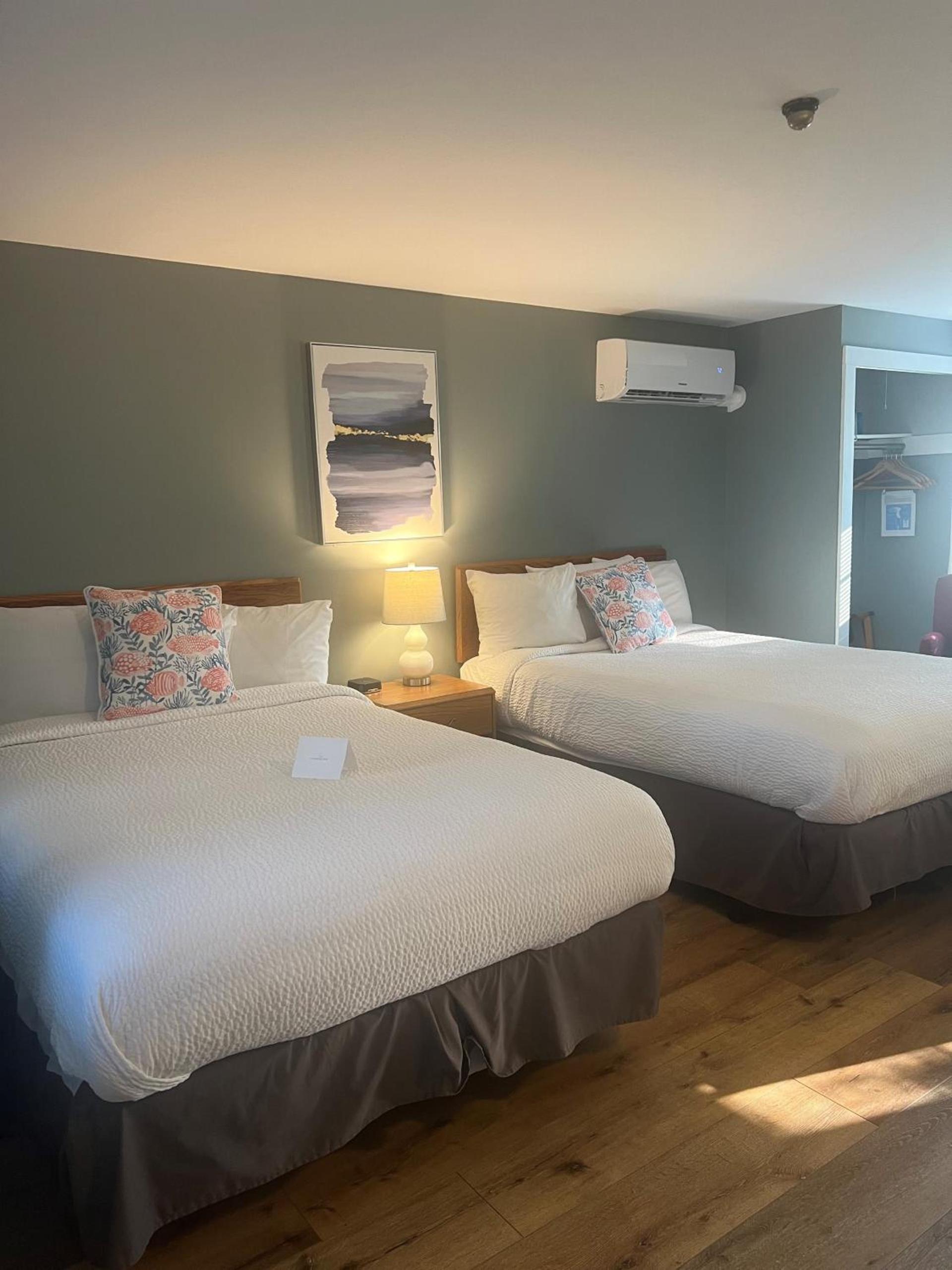Hyannis Inn photo 66