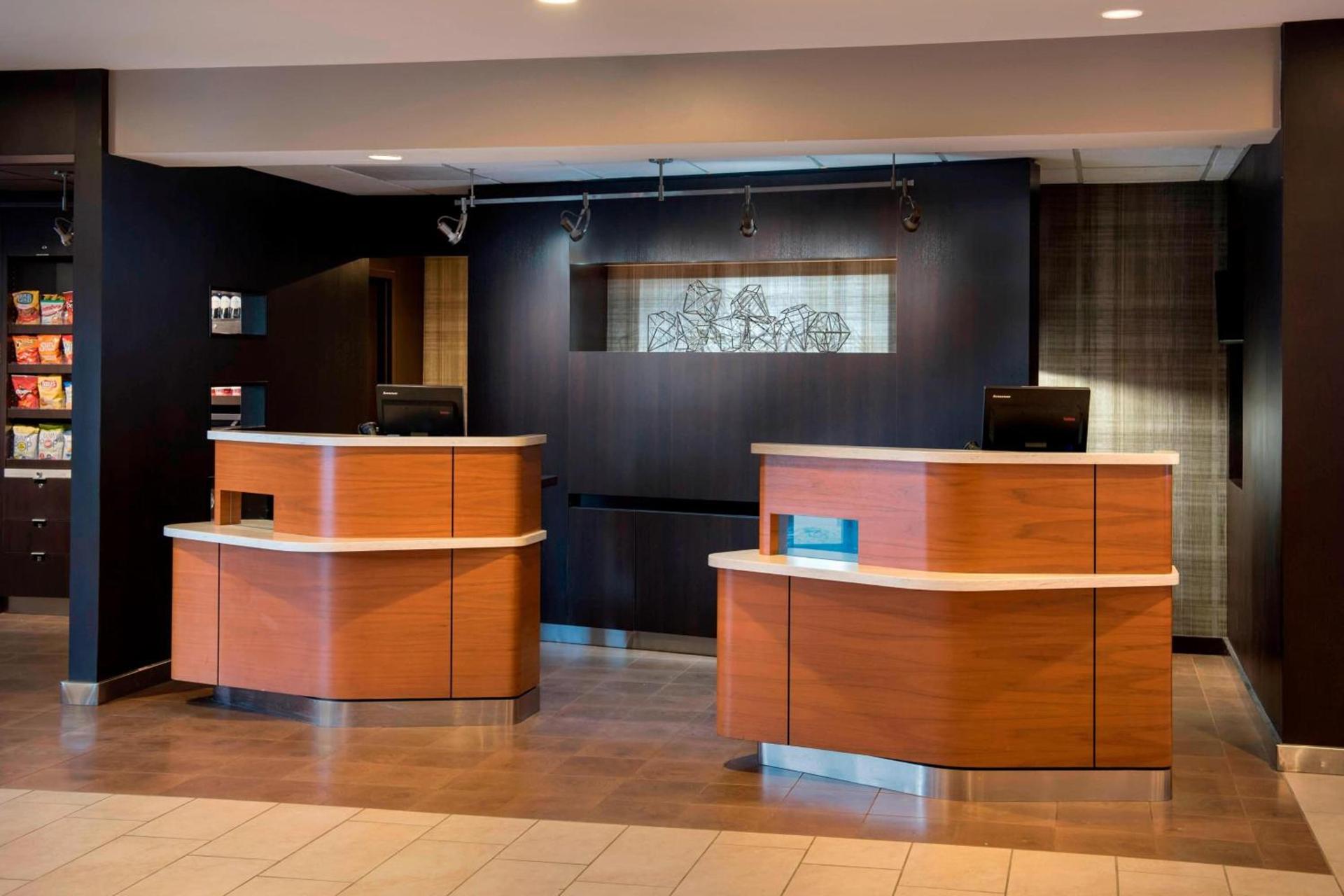 Courtyard by Marriott Chicago Waukegan / Gurnee photo 5