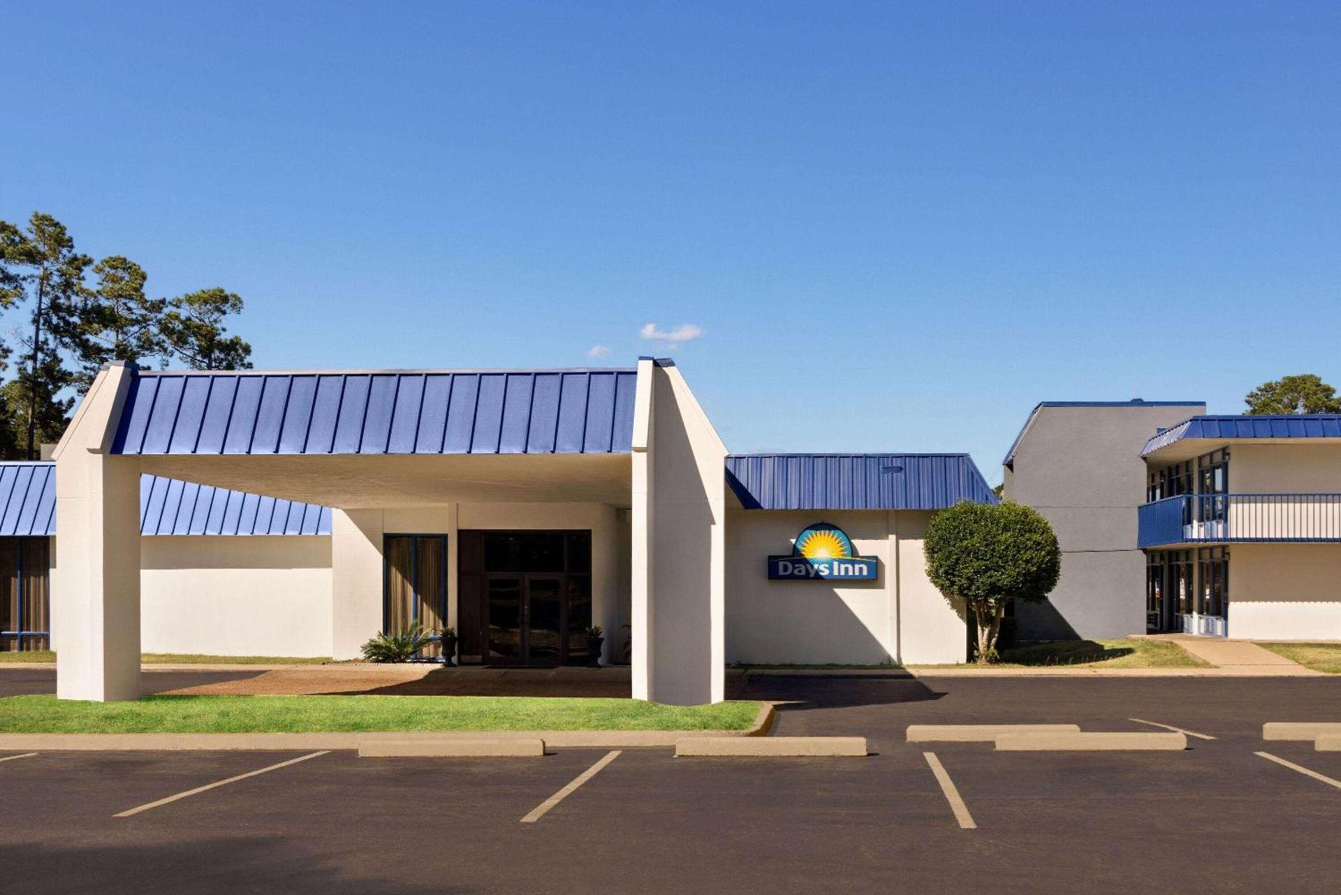 Days Inn by Wyndham McComb MS photo 3
