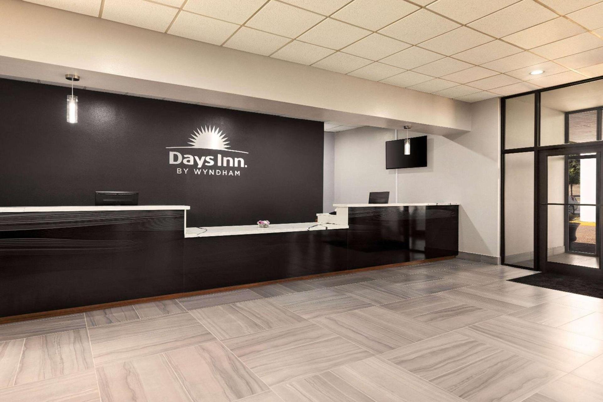 Days Inn by Wyndham McComb MS photo 4