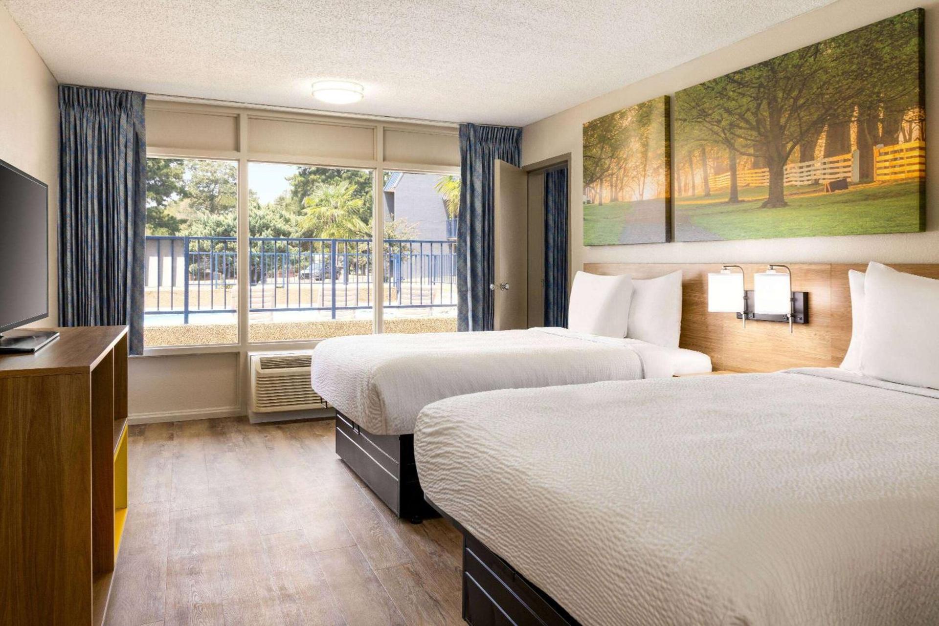 Days Inn by Wyndham McComb MS photo 22