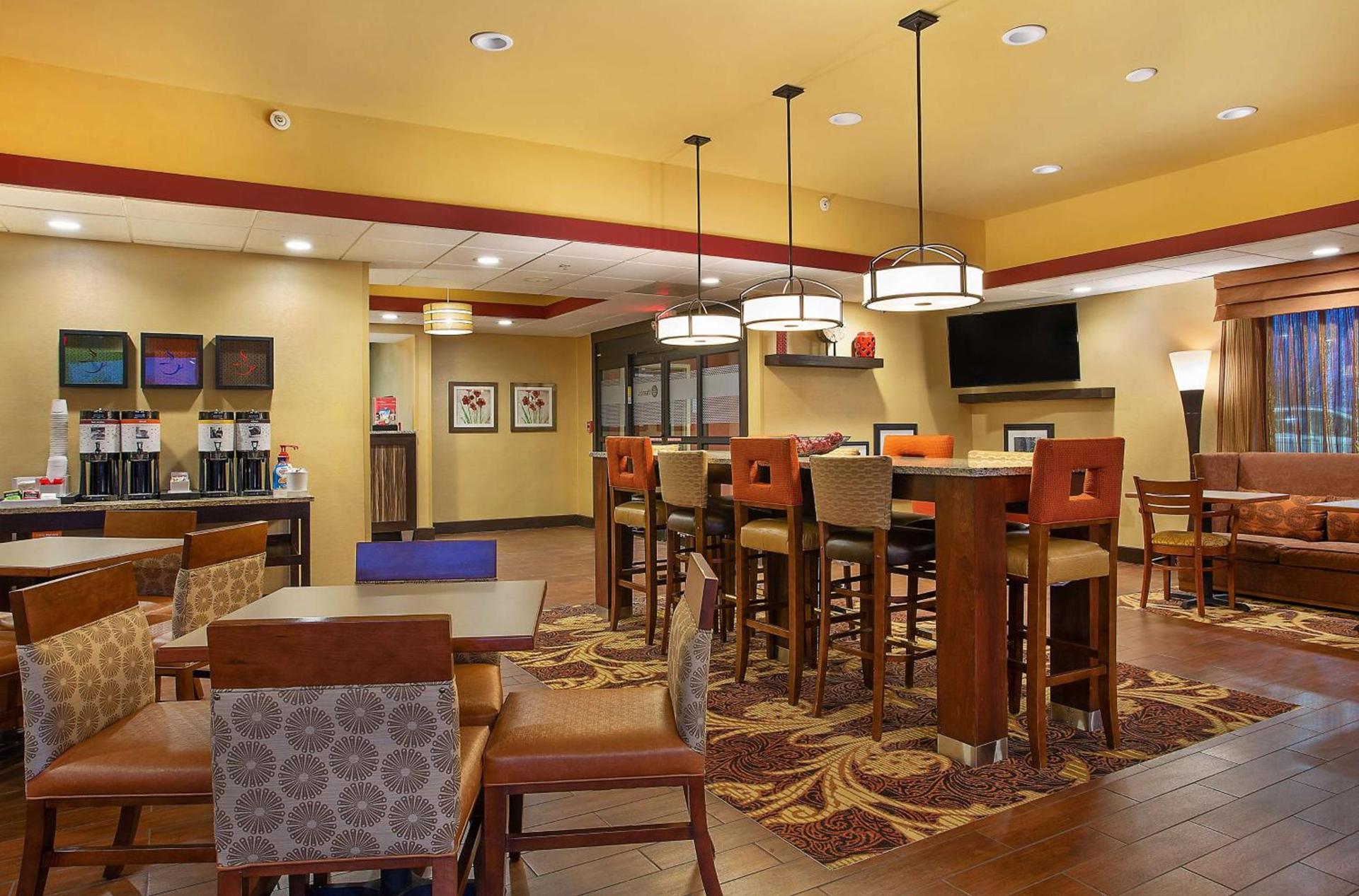 Hampton Inn Dry Ridge photo 10