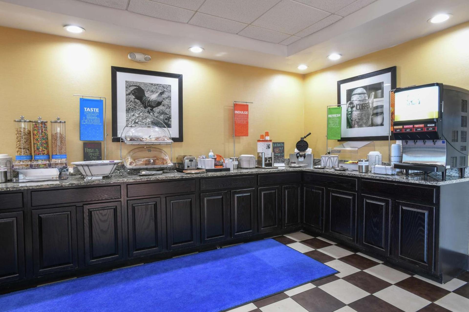 Hampton Inn Dry Ridge photo 12