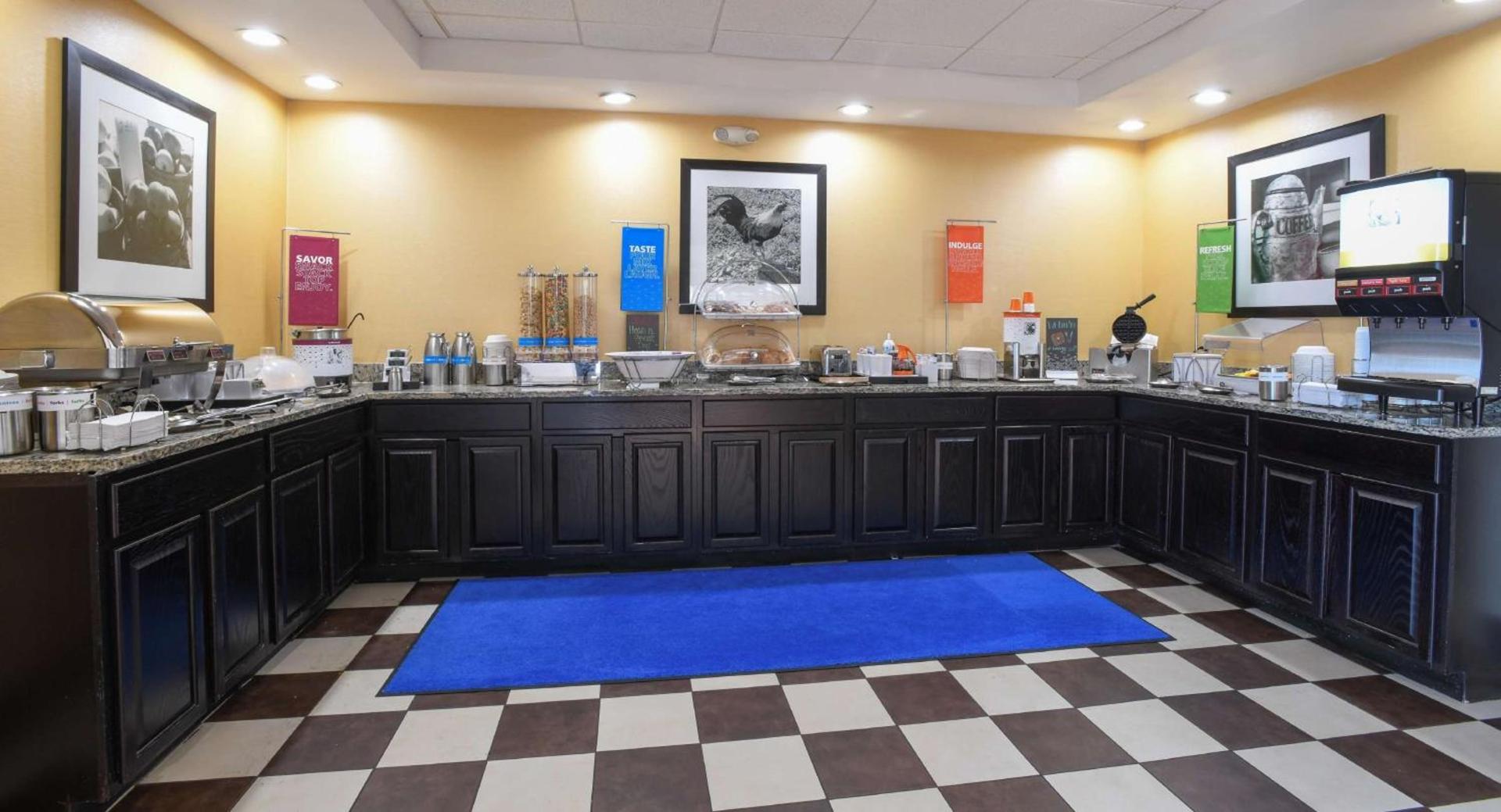 Hampton Inn Dry Ridge photo 13
