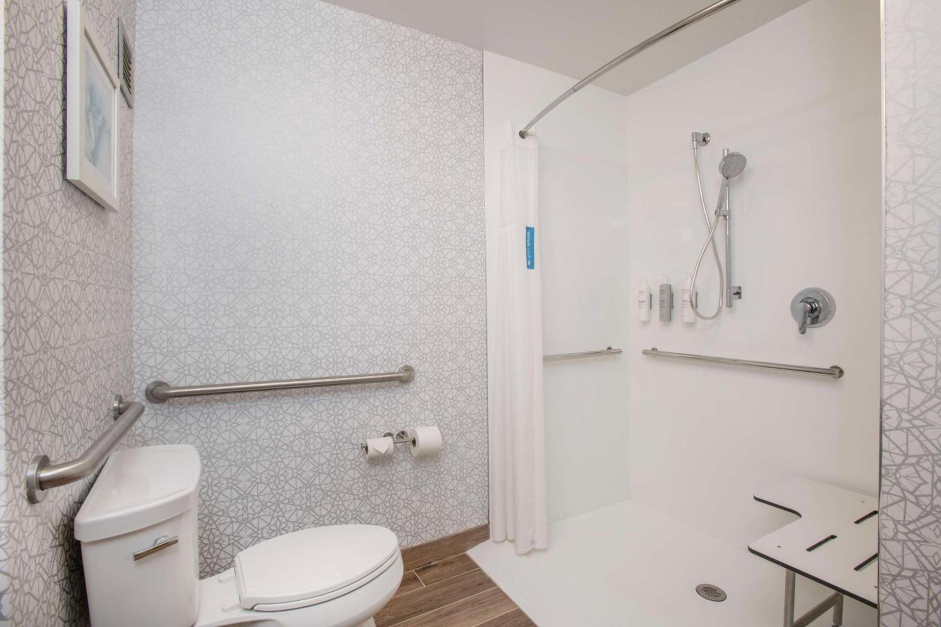 Hampton Inn Dry Ridge photo 43