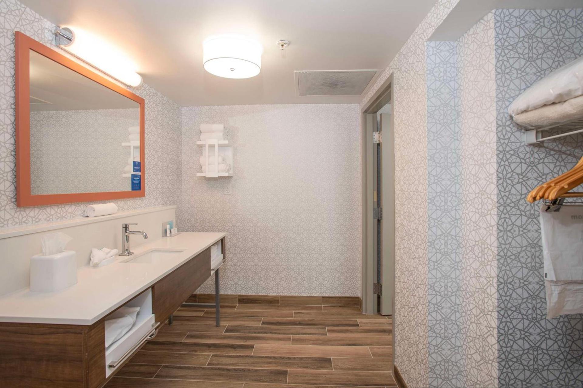 Hampton Inn Dry Ridge photo 44