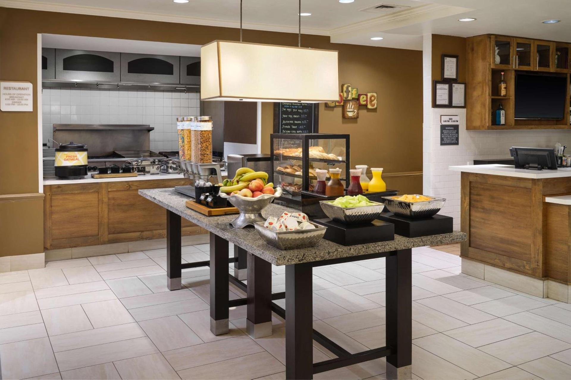 Hilton Garden Inn Houston/Bush Intercontinental Airport photo 11