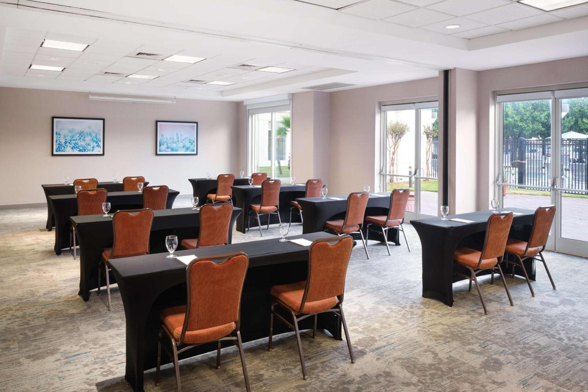 Hilton Garden Inn Houston/Bush Intercontinental Airport photo 25