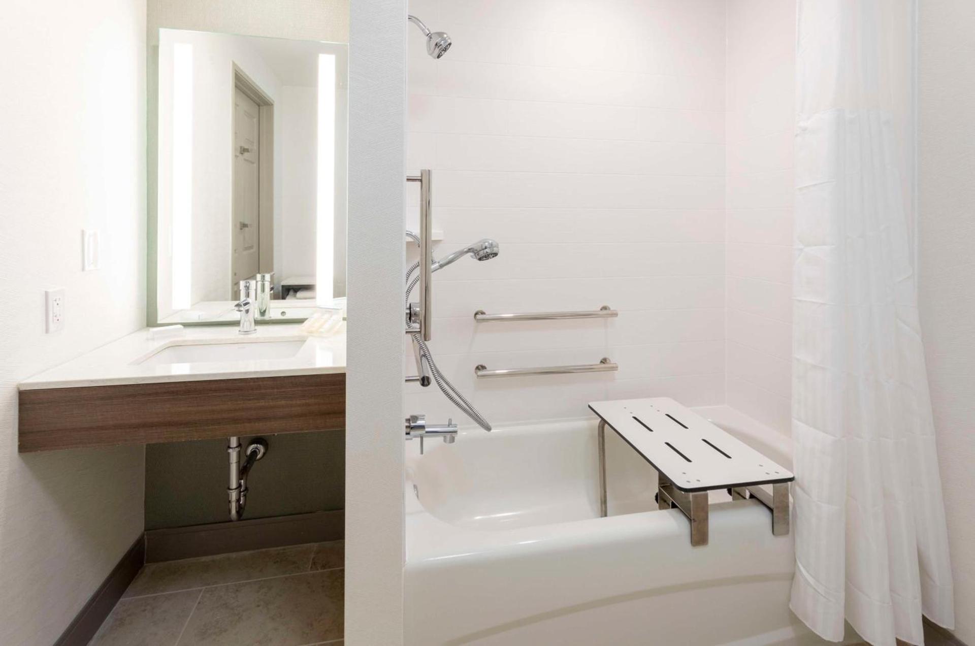 Hilton Garden Inn Minneapolis Saint Paul-Shoreview photo 25