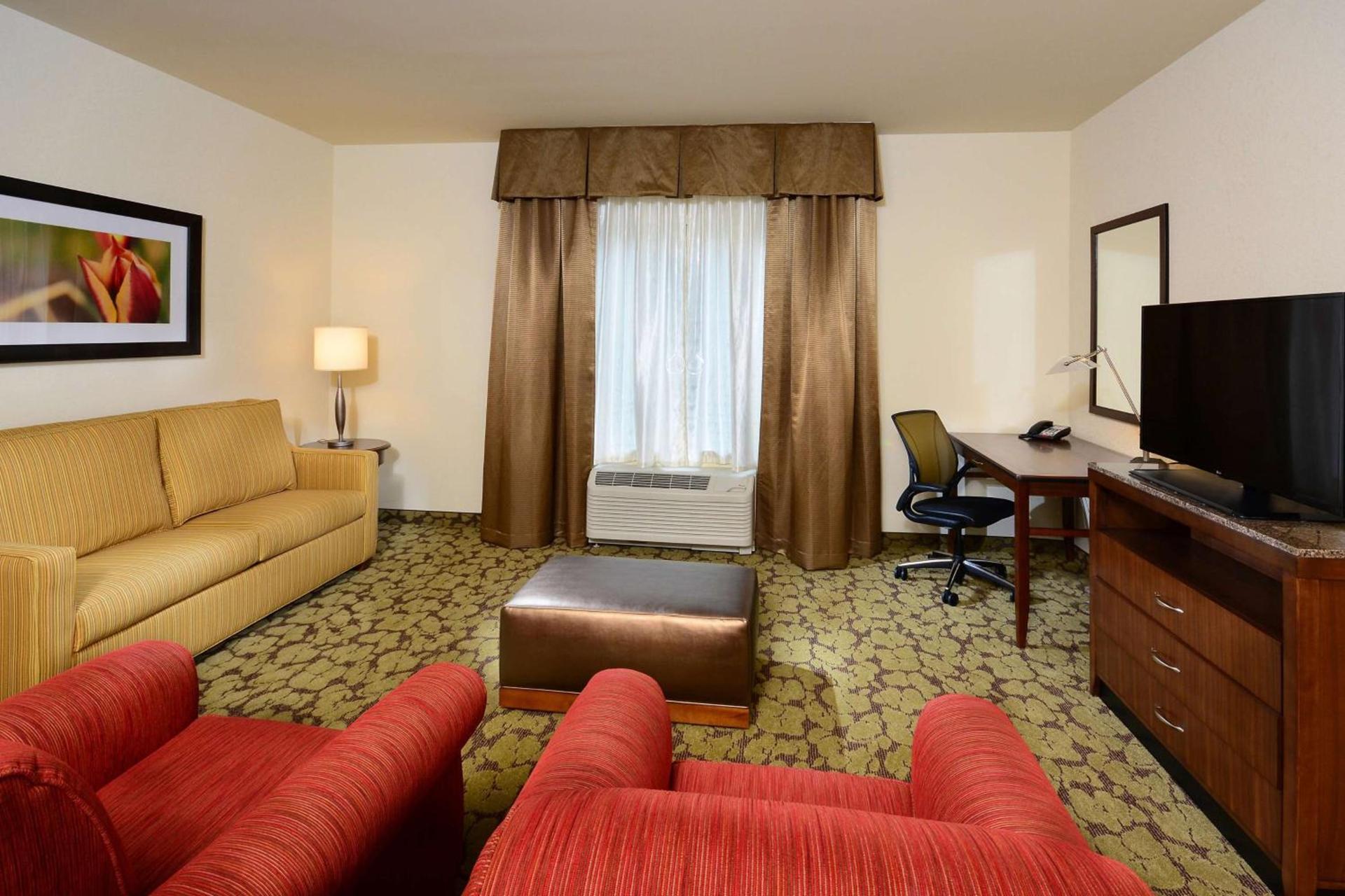 Hilton Garden Inn Greensboro Airport - Newly Renovated! photo 46