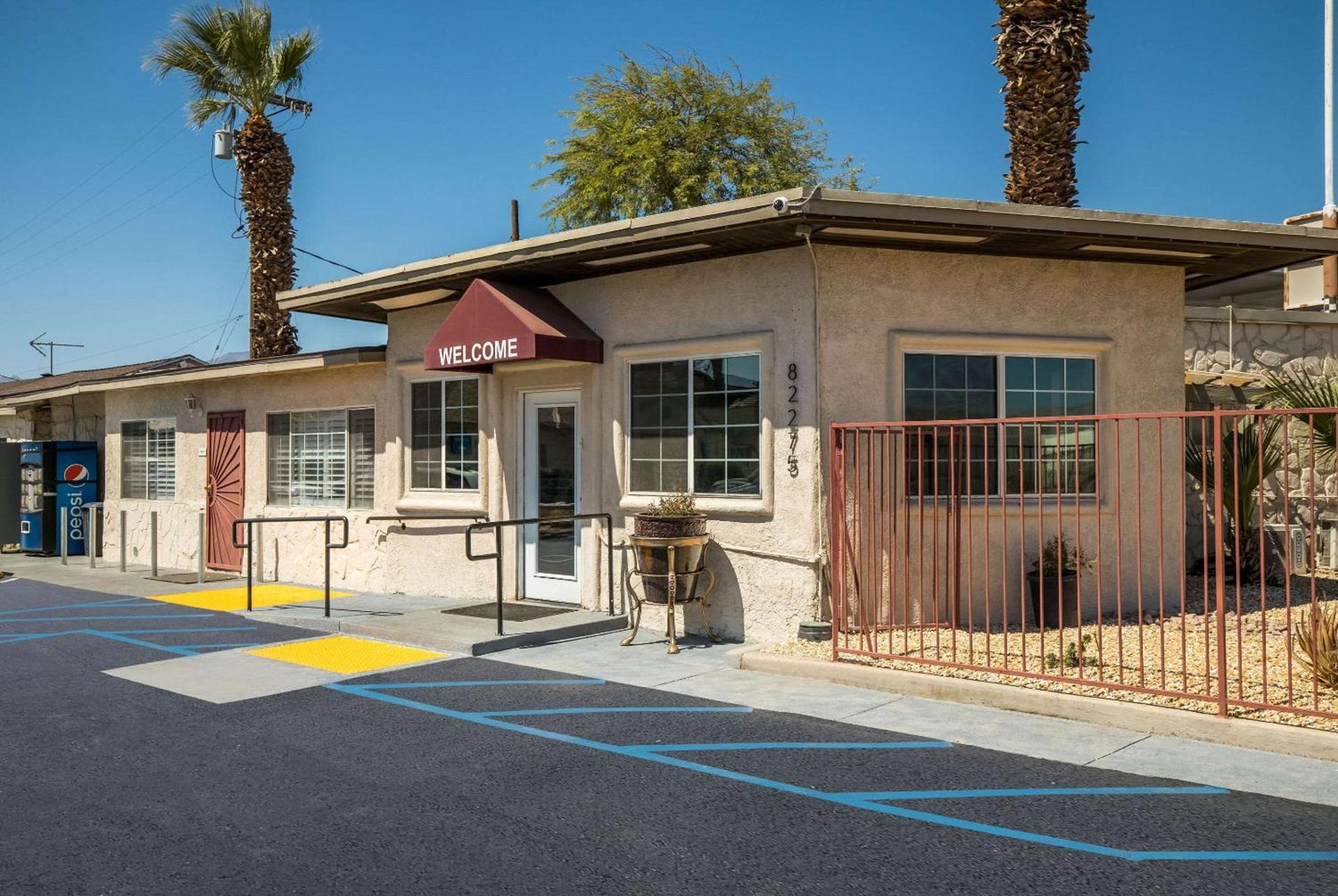 Rodeway Inn and Suites near Coachella photo 3