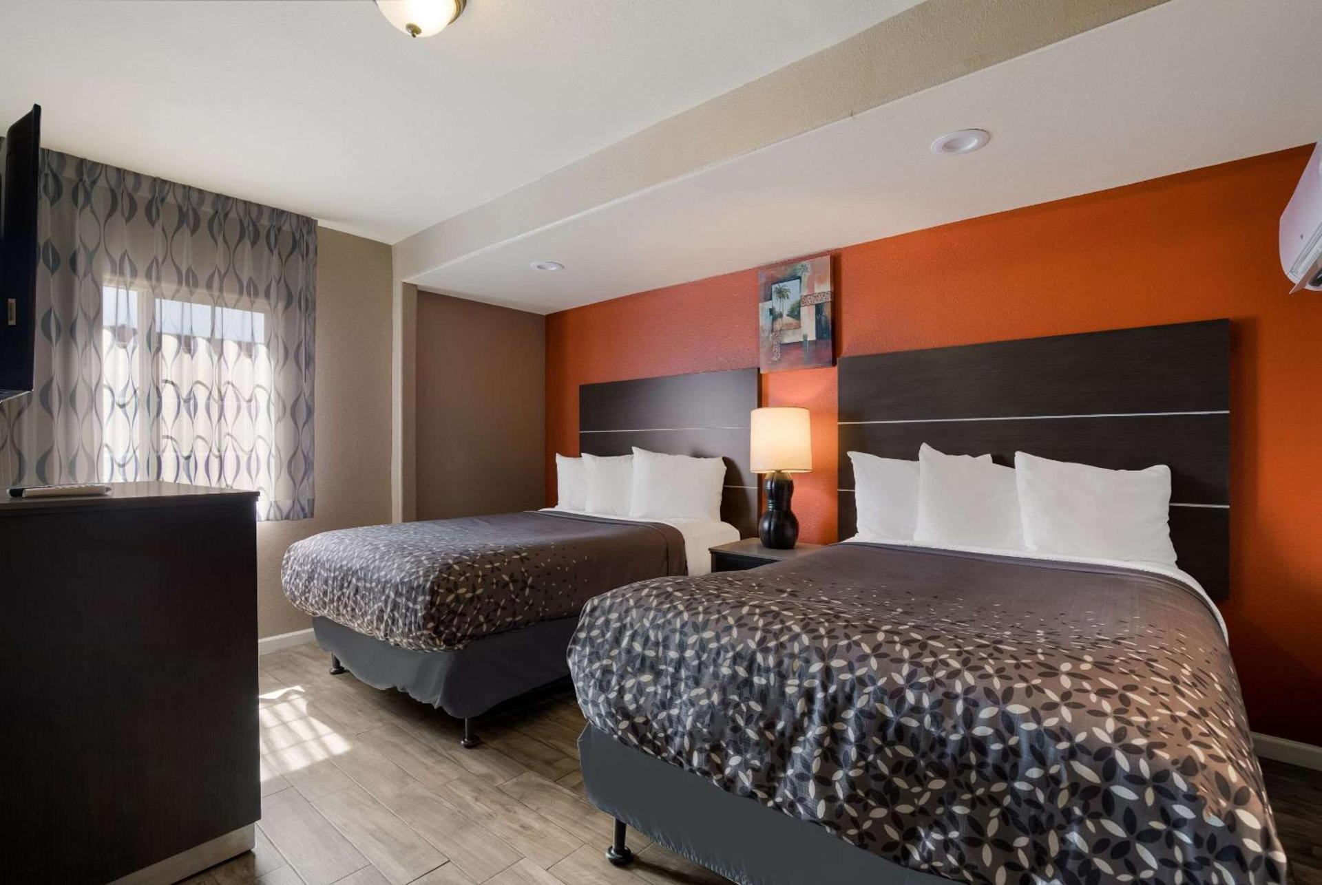 Rodeway Inn and Suites near Coachella photo 15