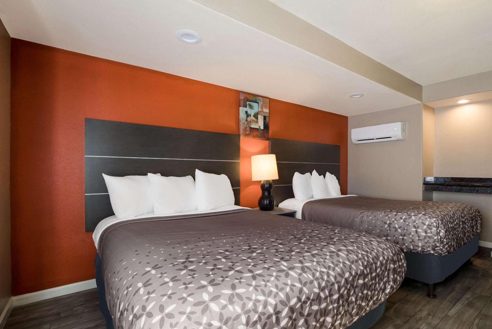 Rodeway Inn and Suites near Coachella photo 16