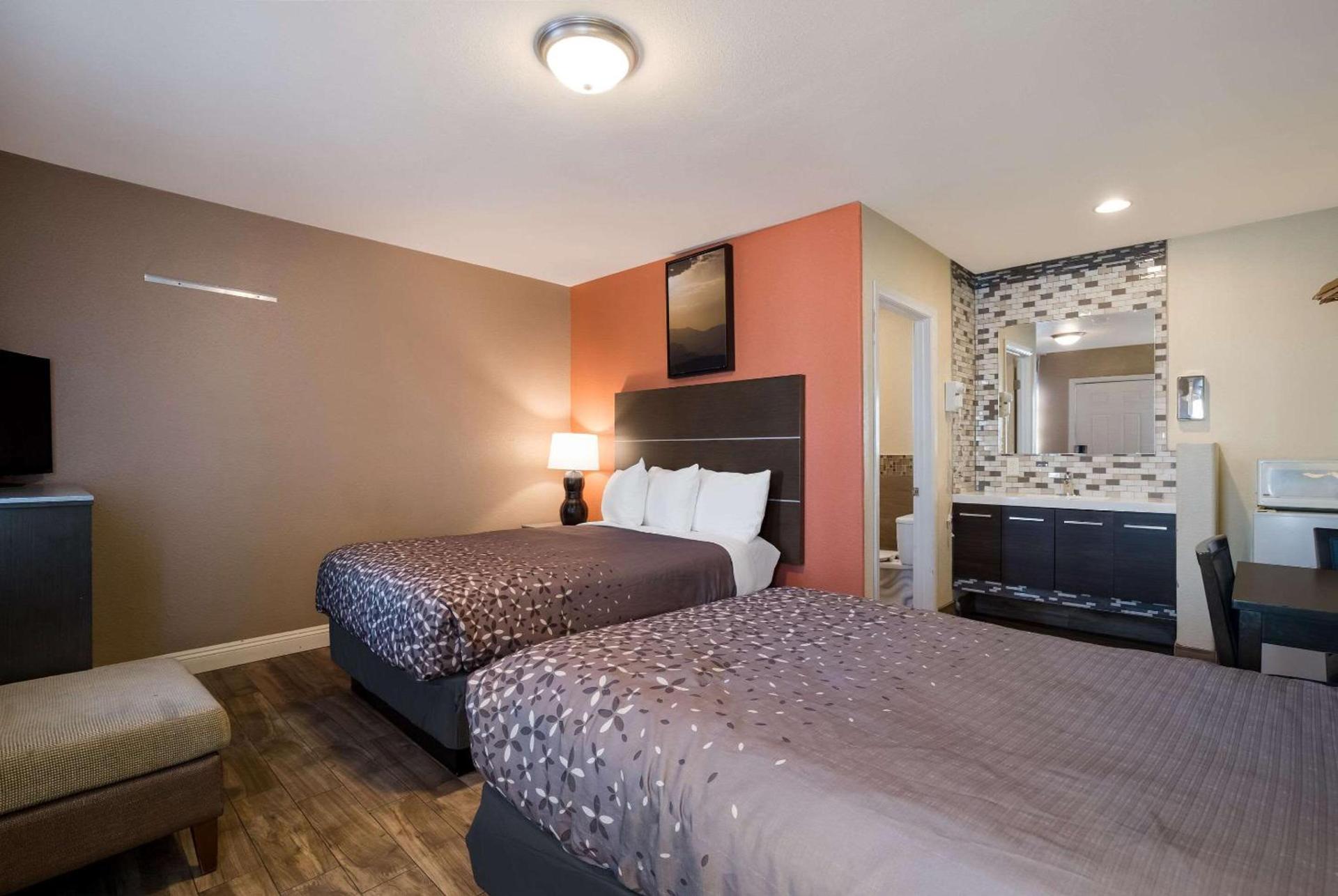 Rodeway Inn and Suites near Coachella photo 21