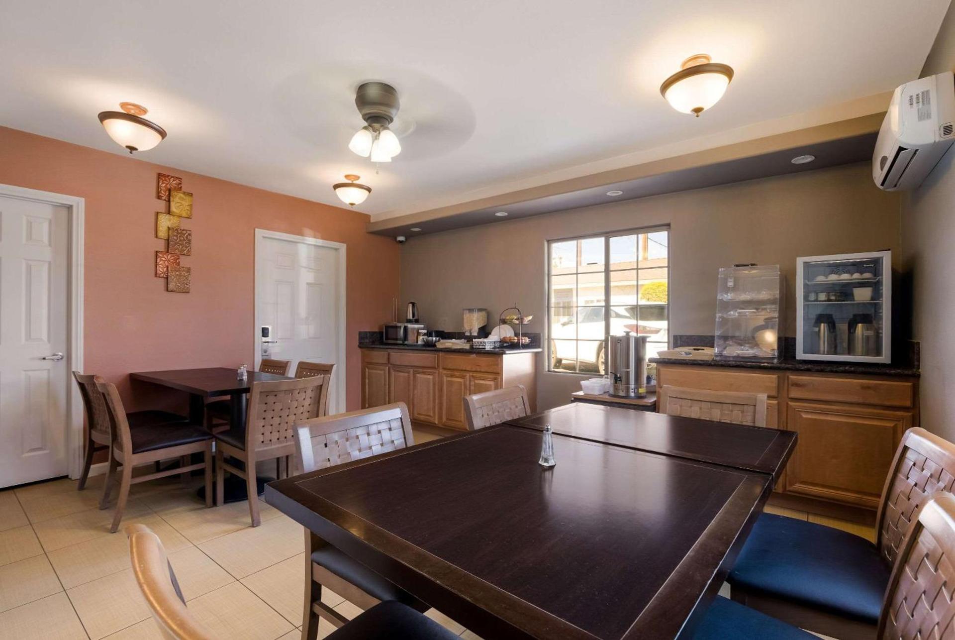 Rodeway Inn and Suites near Coachella photo 42