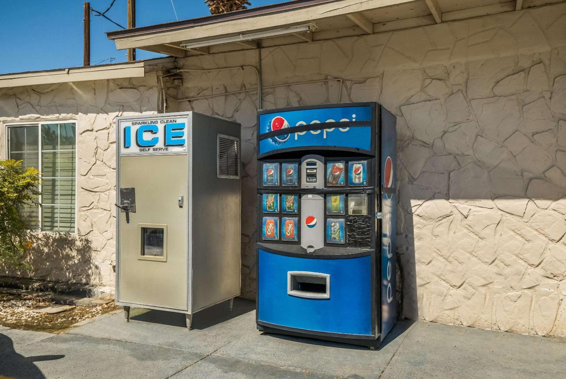 Rodeway Inn and Suites near Coachella photo 41