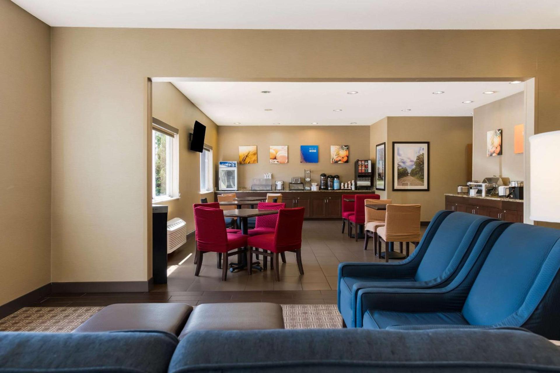 Comfort Inn Wichita East photo 2