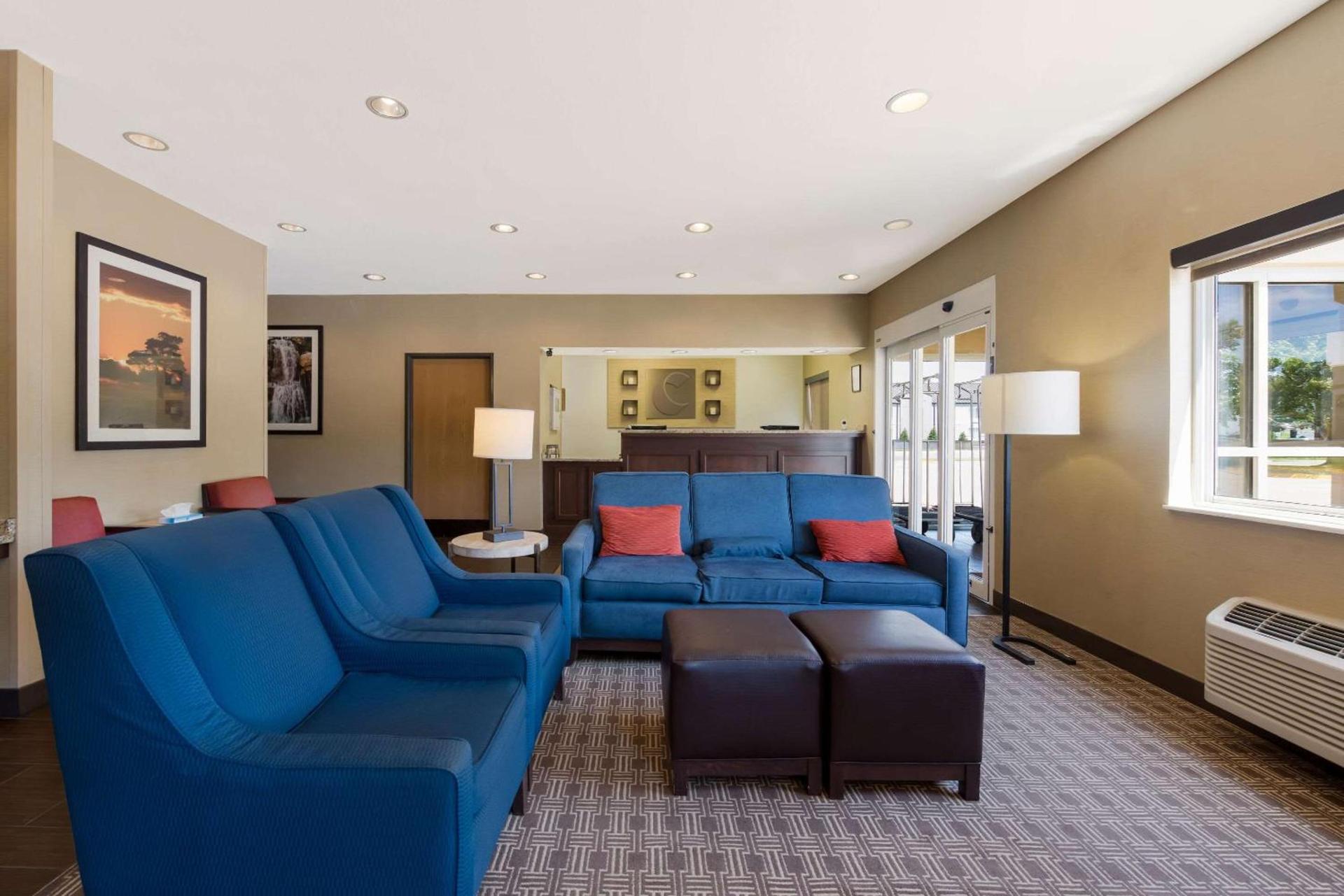 Comfort Inn Wichita East photo 5