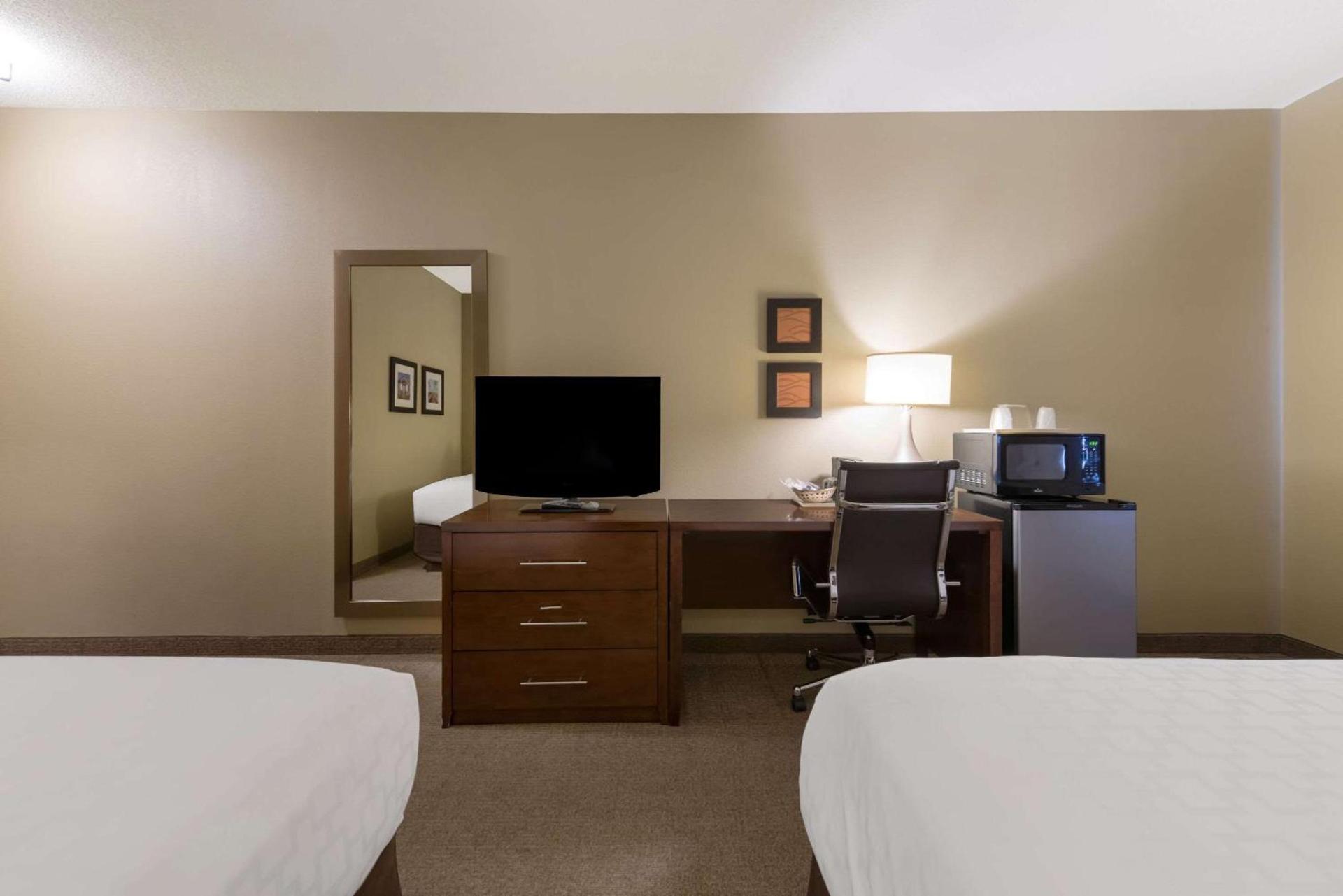 Comfort Inn Wichita East photo 16