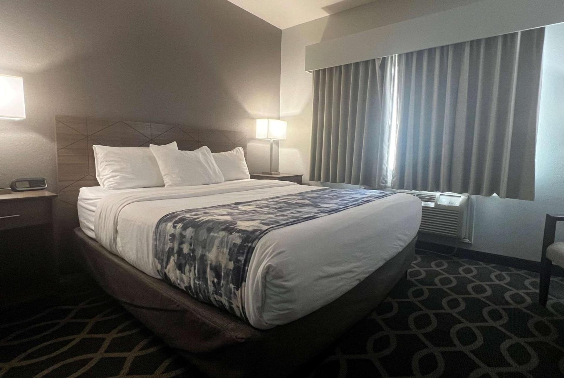 Wingate by Wyndham Humble/Houston Intercontinental Airport photo 19