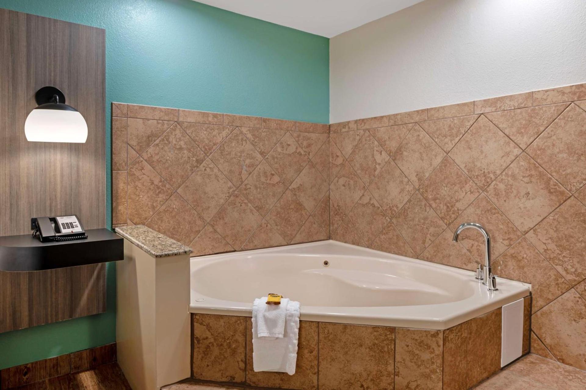 Best Western Plus Greenwood Indy South Inn photo 30