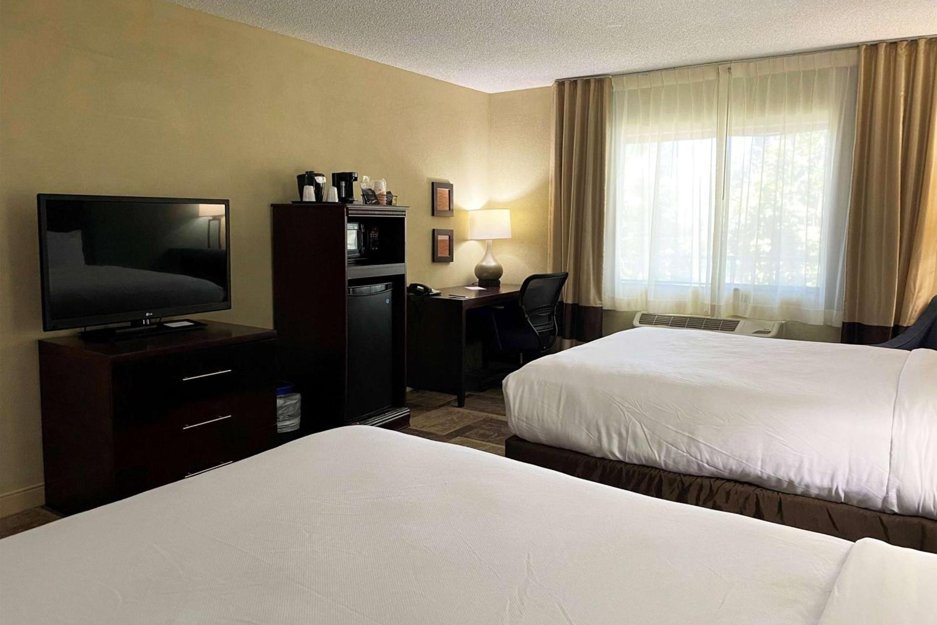 Wyndham Garden Newark Fremont Silicon Valley photo 12