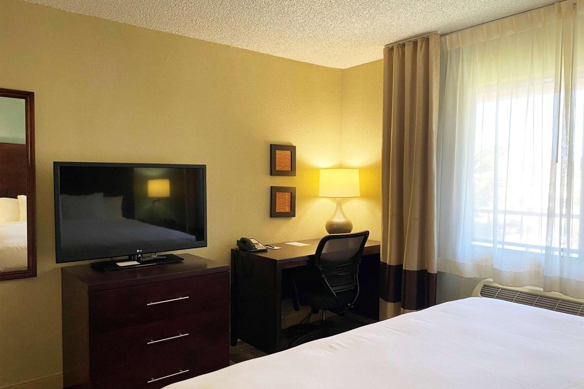 Wyndham Garden Newark Fremont Silicon Valley photo 18