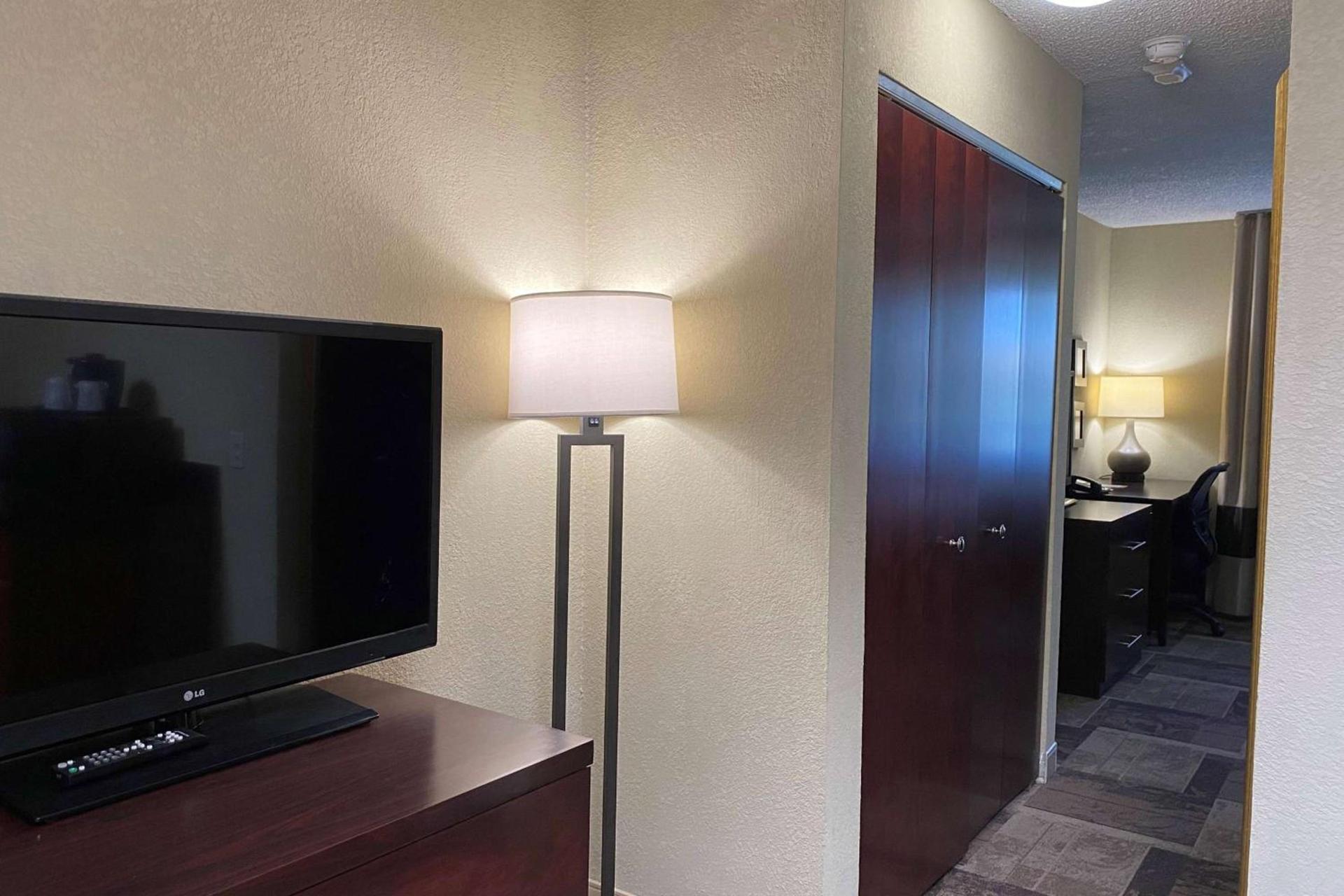 Wyndham Garden Newark Fremont Silicon Valley photo 17