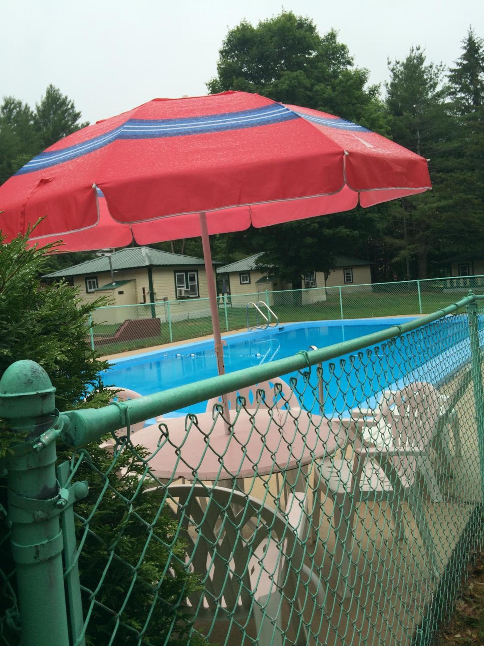 Perry's Motel and Cottages photo 8