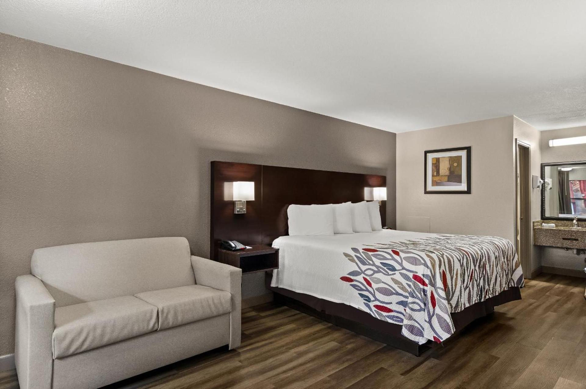 Red Roof Inn Baldwin photo 20