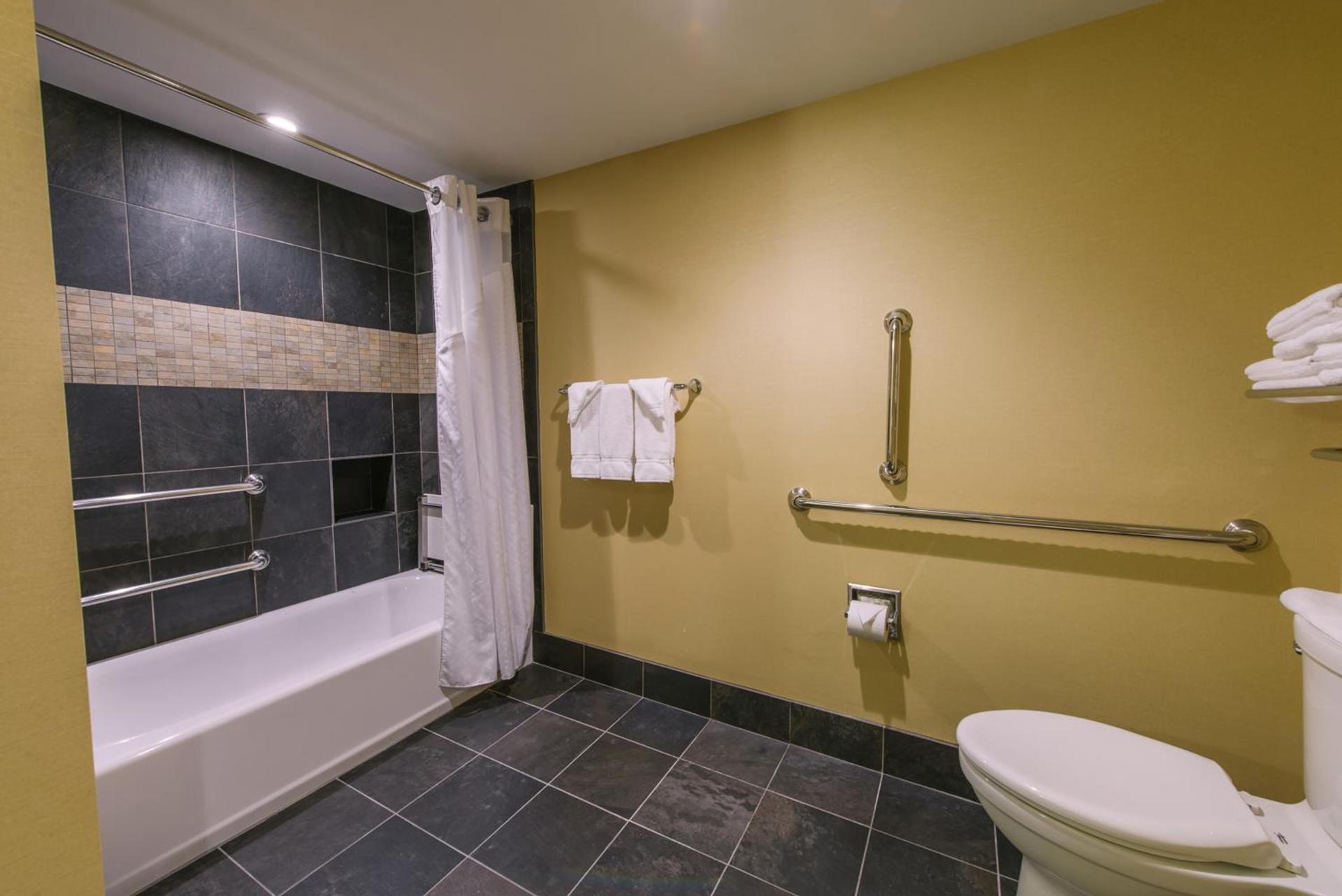 Hotel MTK Mount Kisco photo 7